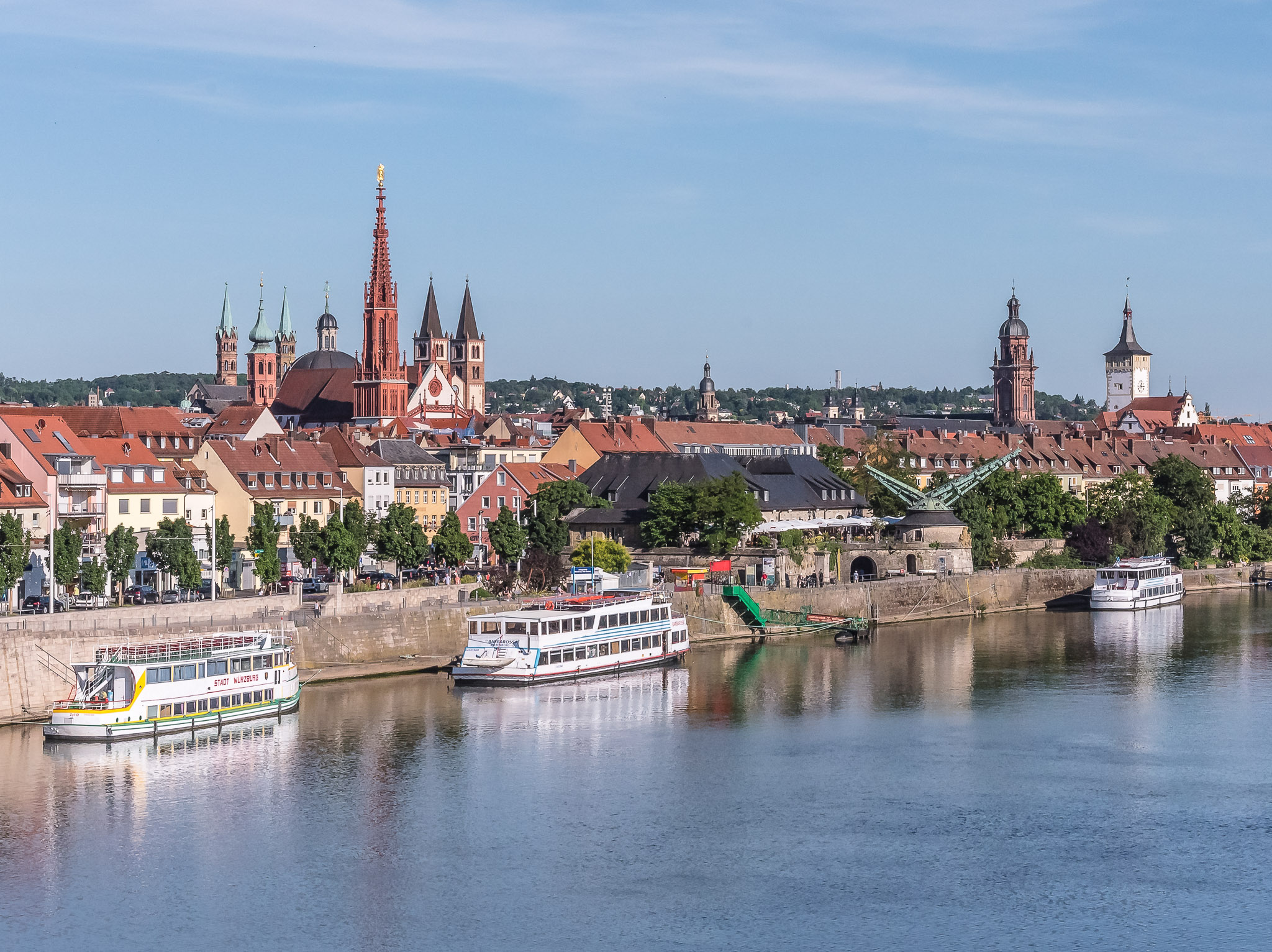 AlterKranen_Schifffahrt01 Blick auf Würzburg. Foto: Pascal Höfig