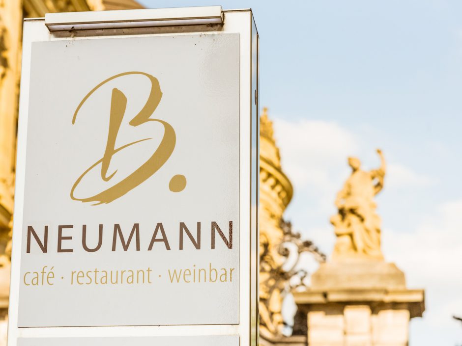 BNeumann_Biergarten12-940×705.jpg Die B. Neumann Residenzgaststätte mit gemütlichem Biergarten. Foto: Pascal Höfig.