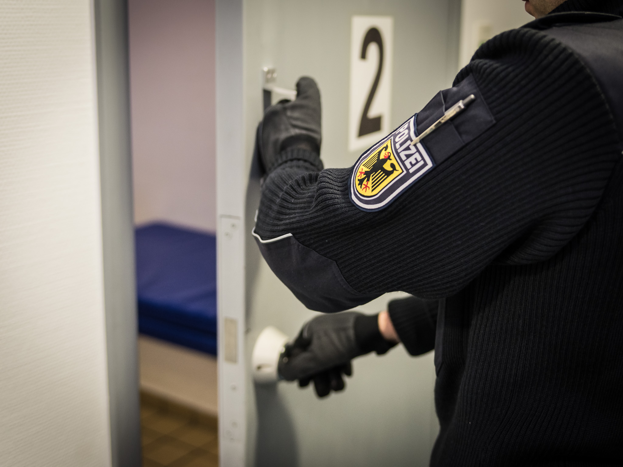 Bundespolizei_Haftraum_01 Haftraum bei der Bundespolizei Würzburg. Symbolfoto: Pascal Höfig