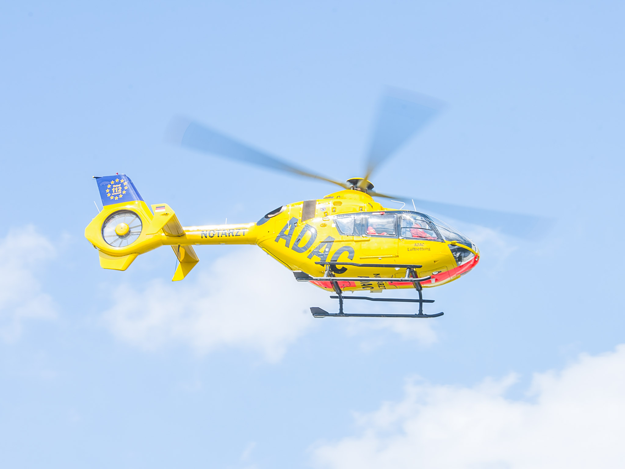 Christoph18_NotarztHubschrauber_ADAC_Symbol-9 Hubschrauber der ADAC Luftrettung. Foto: Pascal Höfig