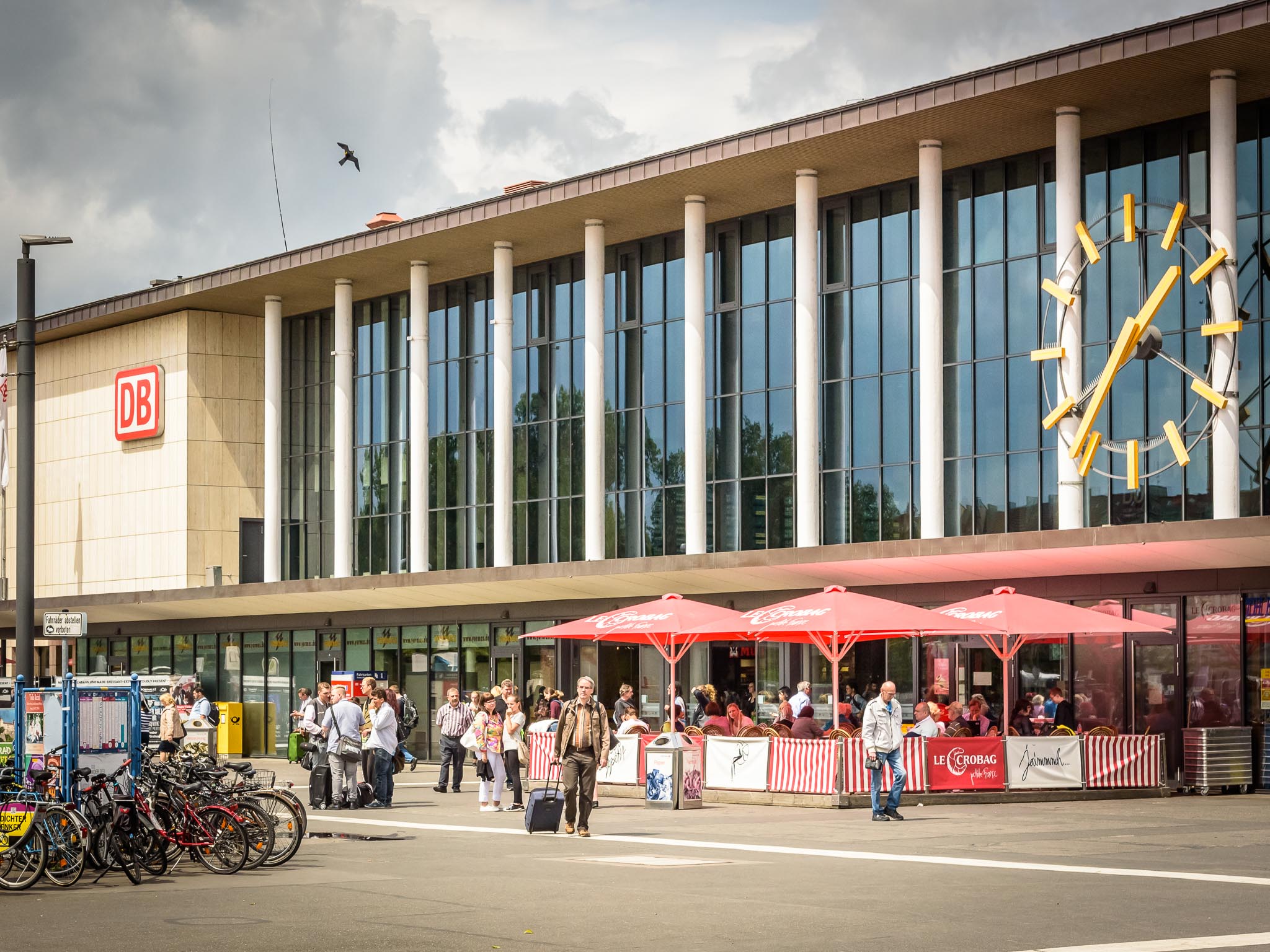 Hauptbahnhof36 Der Bahnhofsvorplatz. Foto: Pascal Höfig