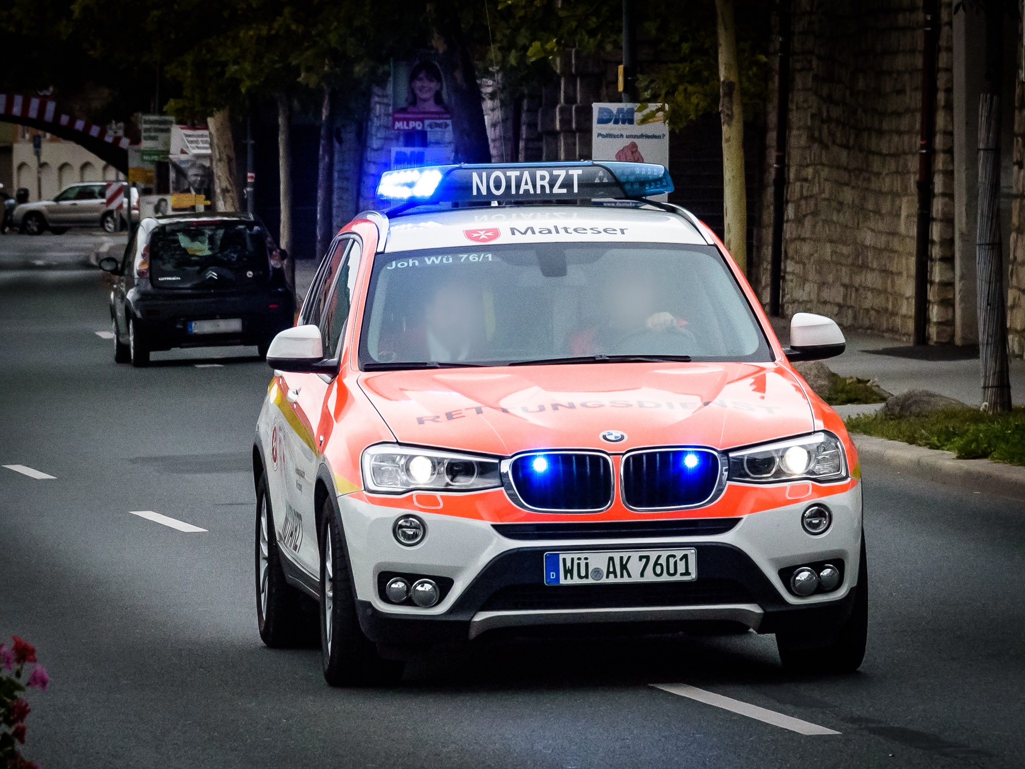 Rettungswagen_Notarzt_03 Notarzt im Einsatz. Foto: Pascal Höfig