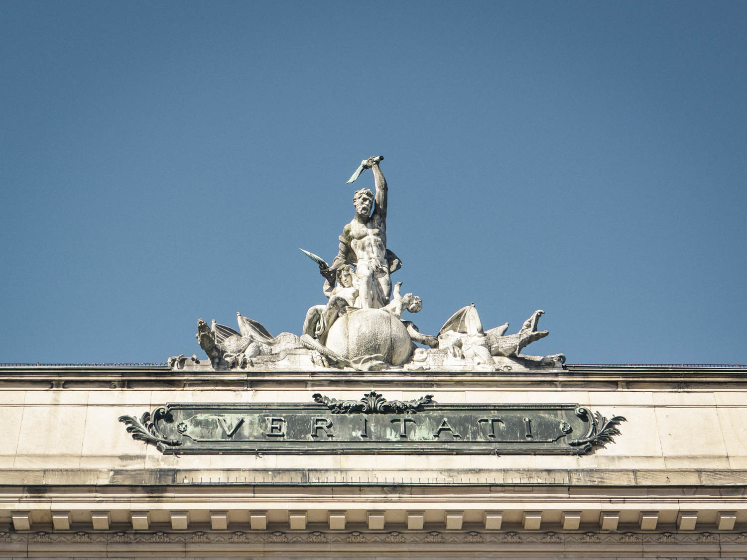 Uni Sanderring Veritati Uni am Sanderring – Symbolfoto: Dominik Ziegler