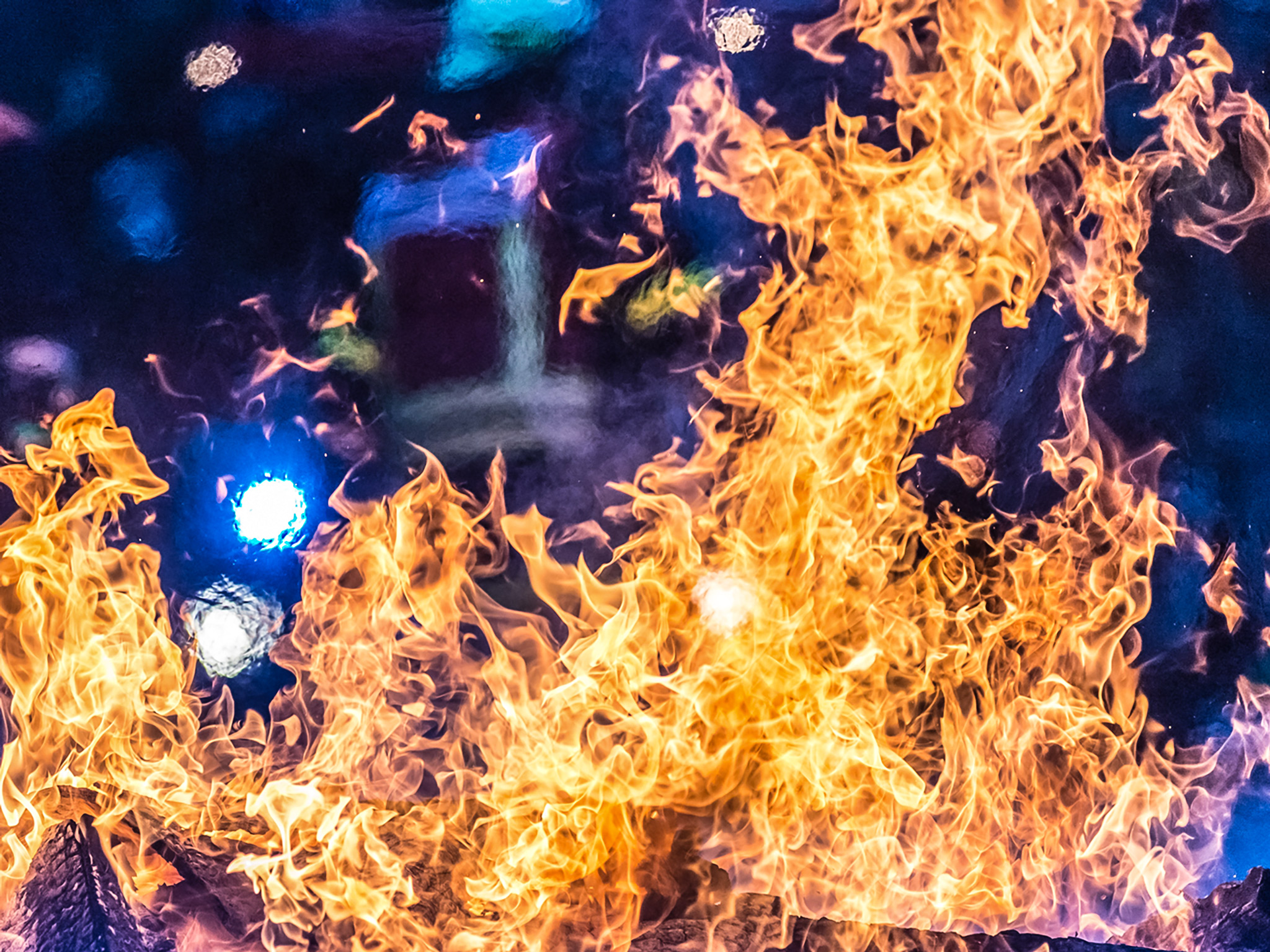 Feuer_Brand Feuerwehr bei einem Brand im Einsatz. Foto: Pascal Höfig