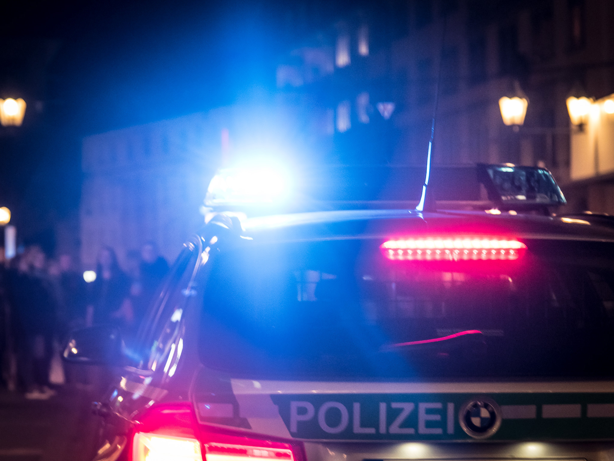 Blaulicht_Polizei_Nacht_09 Polizei im Einsatz. Symbolbild: Pascal Höfig