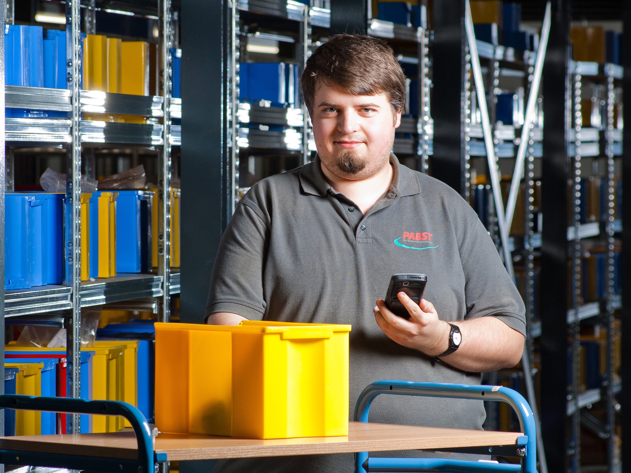 Patrick wird Fachlagerist. Foto: Pabst Transport GmbH & Co. KG