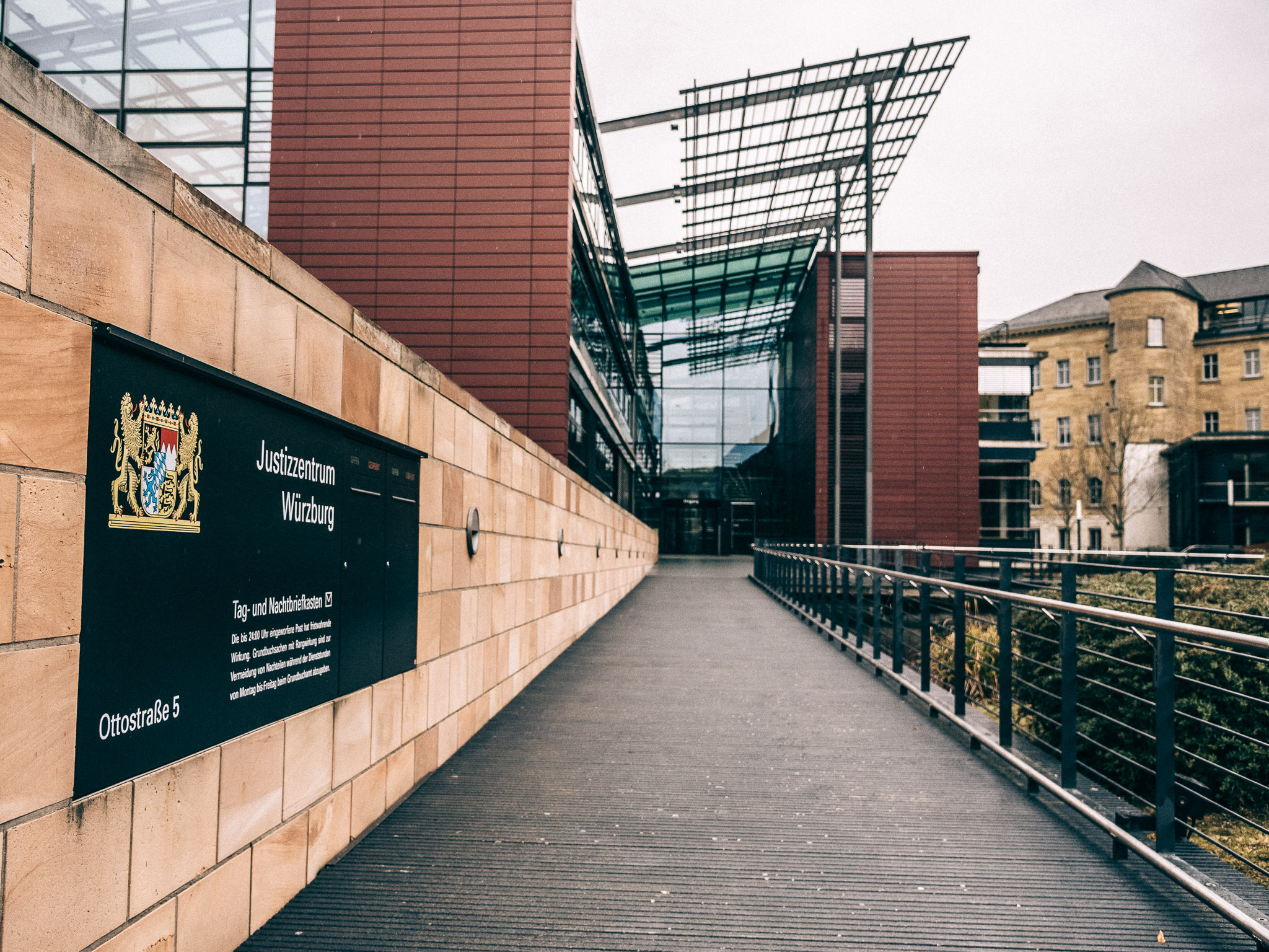 Justizzentrum Würzburg Das Justizzentrum in der Ottostraße mit Strafprozesszentrum/Zivilprozesszentrum. Hier ist die Staatsanwaltschaft, das Landgericht und das Amtsgericht Würzburg. Foto: Pascal Höfig