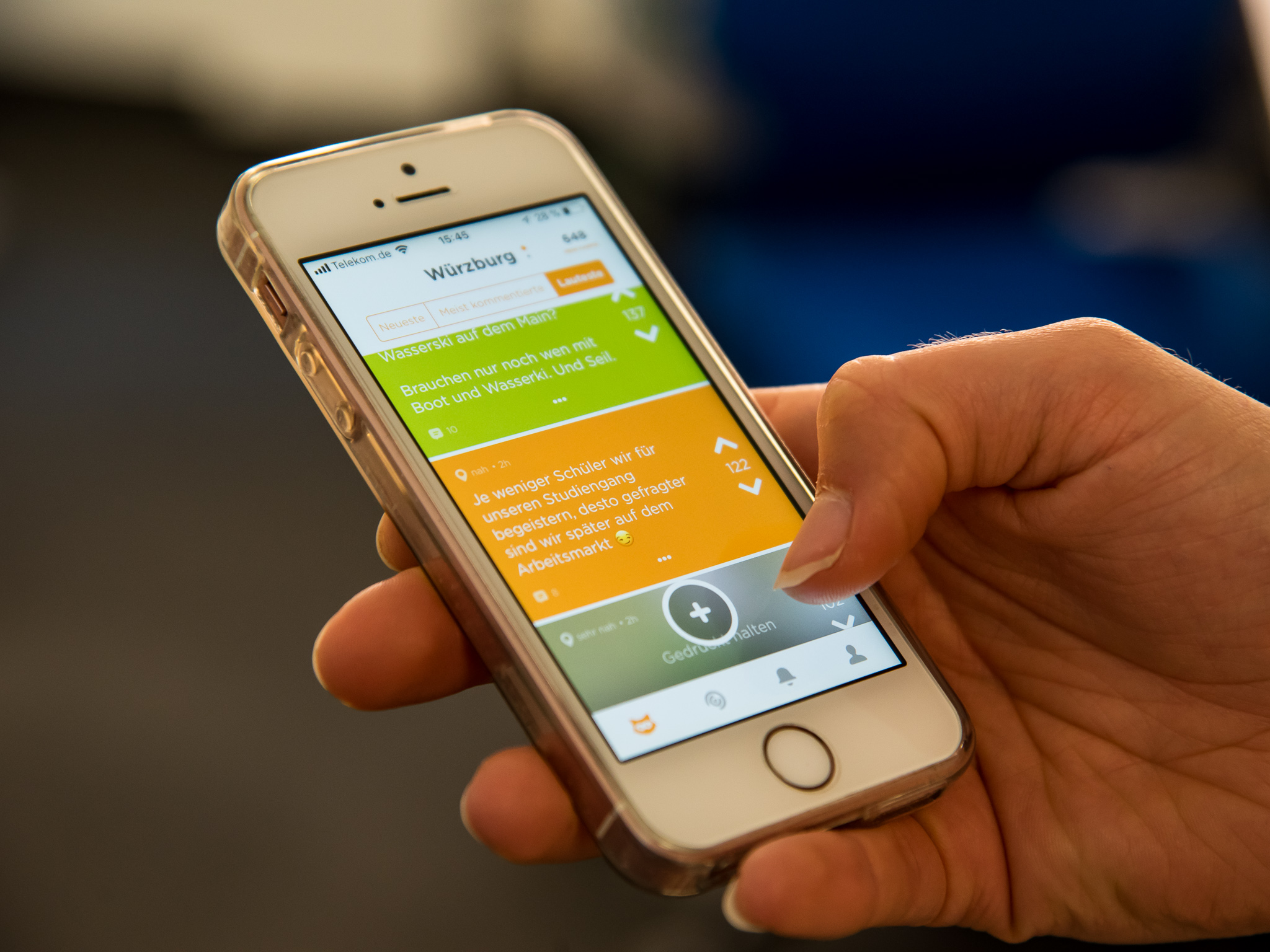 Jodel Wuerzburg Symbolfoto Handy. Foto: Pascal Höfig