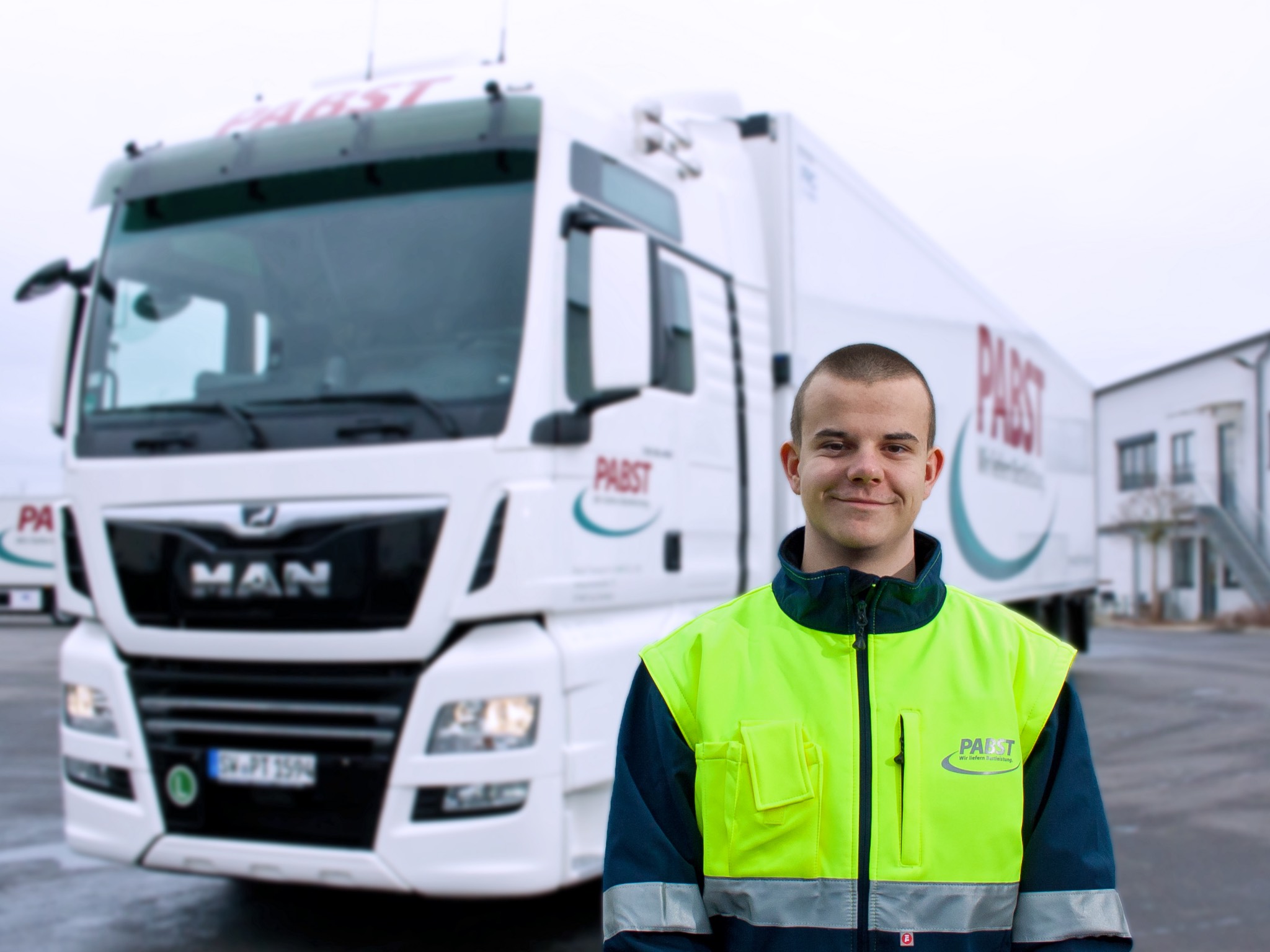 Rene_Pabst_Berufskraftfahrer_Azubi René ist in Ausbildung zum Berufskraftfahrer. Foto: Pabst Transport