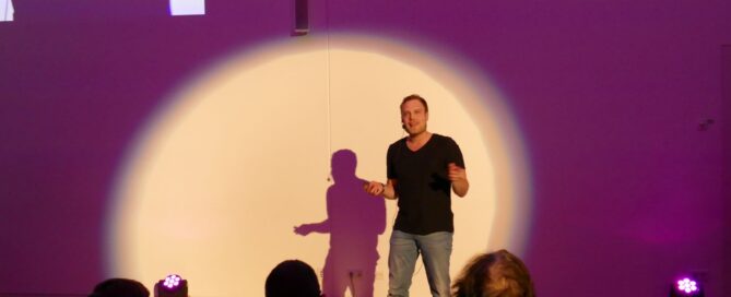 Felix Pfeil beim Science Slam. Foto: Katja Klein