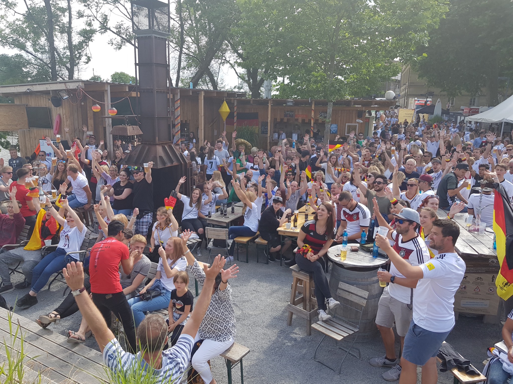 2018 06 17 Public ViewingStadtstrand_SW-Deutschland-Mexico Public Viewing am Stadtstrand in Schweinfurt. Foto: Dirk Flieger