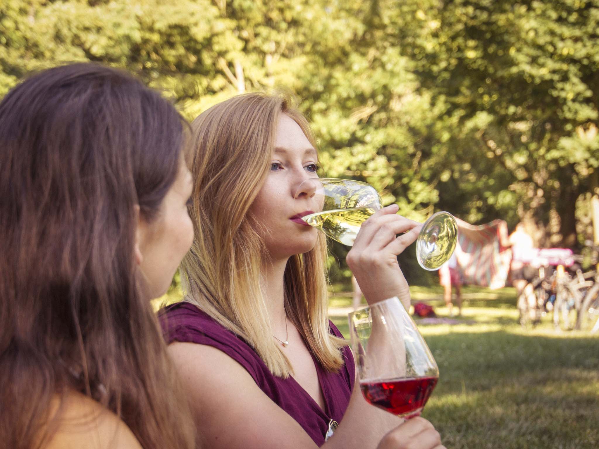 2018 06 21 WUERZBURG GWF Winzergemeinschaft Franken Sommerzeit 08 WEB2048 Darf's was Frisches sein? Foto: Dominik Ziegler