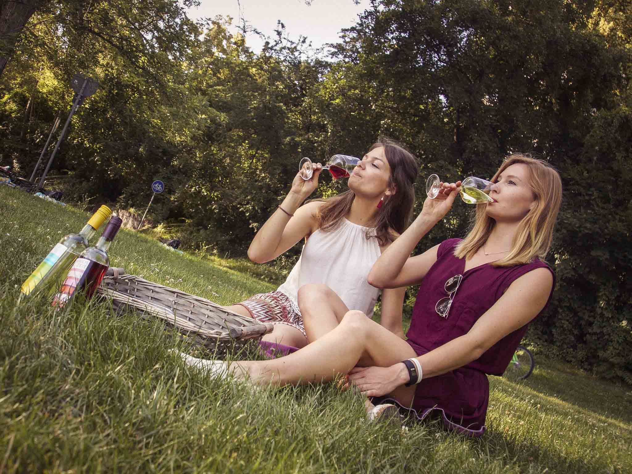 Die Sommerzeitweine sind perfekt für Genussmomente. Foto: Dominik Ziegler