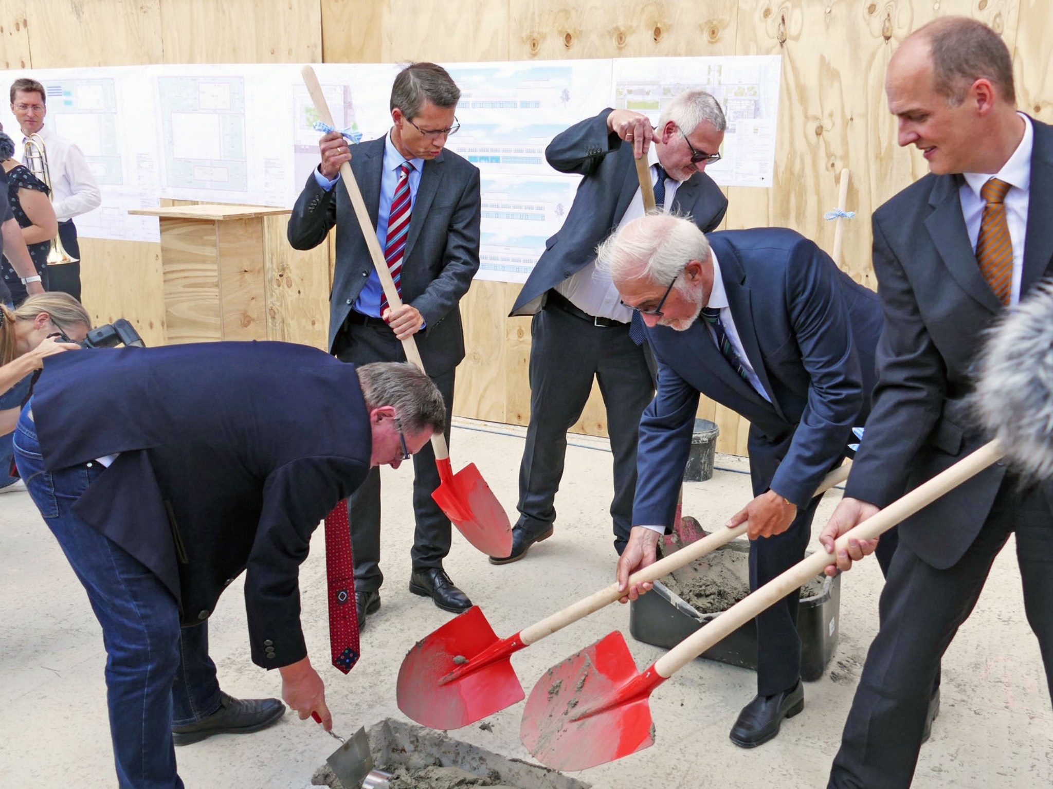 Grundsteinlegung des Neubaus der Fakultät Wirtschaftsingenieurwesen der FHWS. Foto: FHWS Würzburg-Schweinfurt
