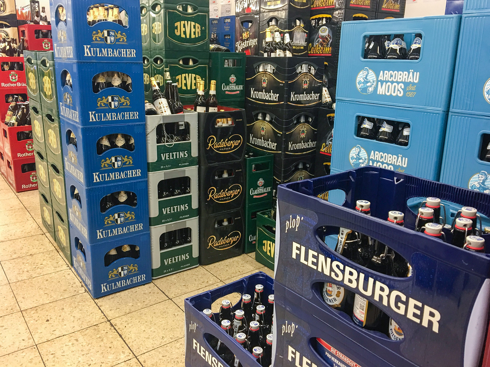Bierkaesten Leergut wird zur Mangelware. Foto: Pascal Höfig.