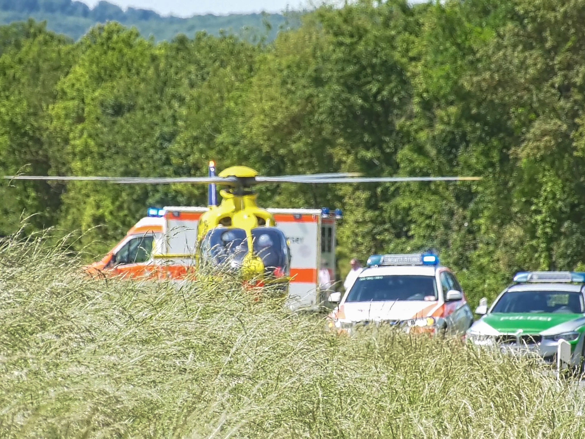 HubschrauberUnfall Der Rettungshubschrauber "Christoph 18" an einem Unfallort - Symbolfoto: Pascal Höfig