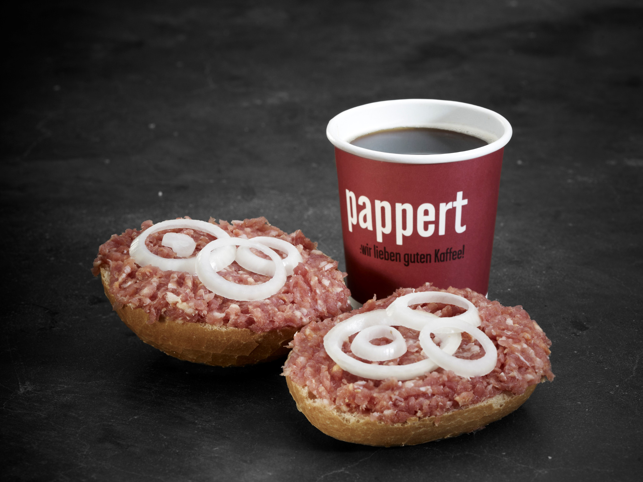 Frühstück für Kerle: Das Handwerker-Paket. Foto: Bäckerei Papperts