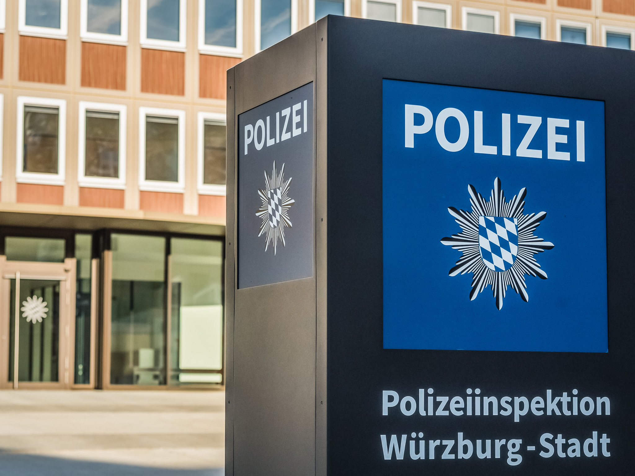 Polizei_Wuerzburg Die Polizeiinspektion Würzburg-Stadt in der Augustinerstraße. Foto: Pascal Höfig