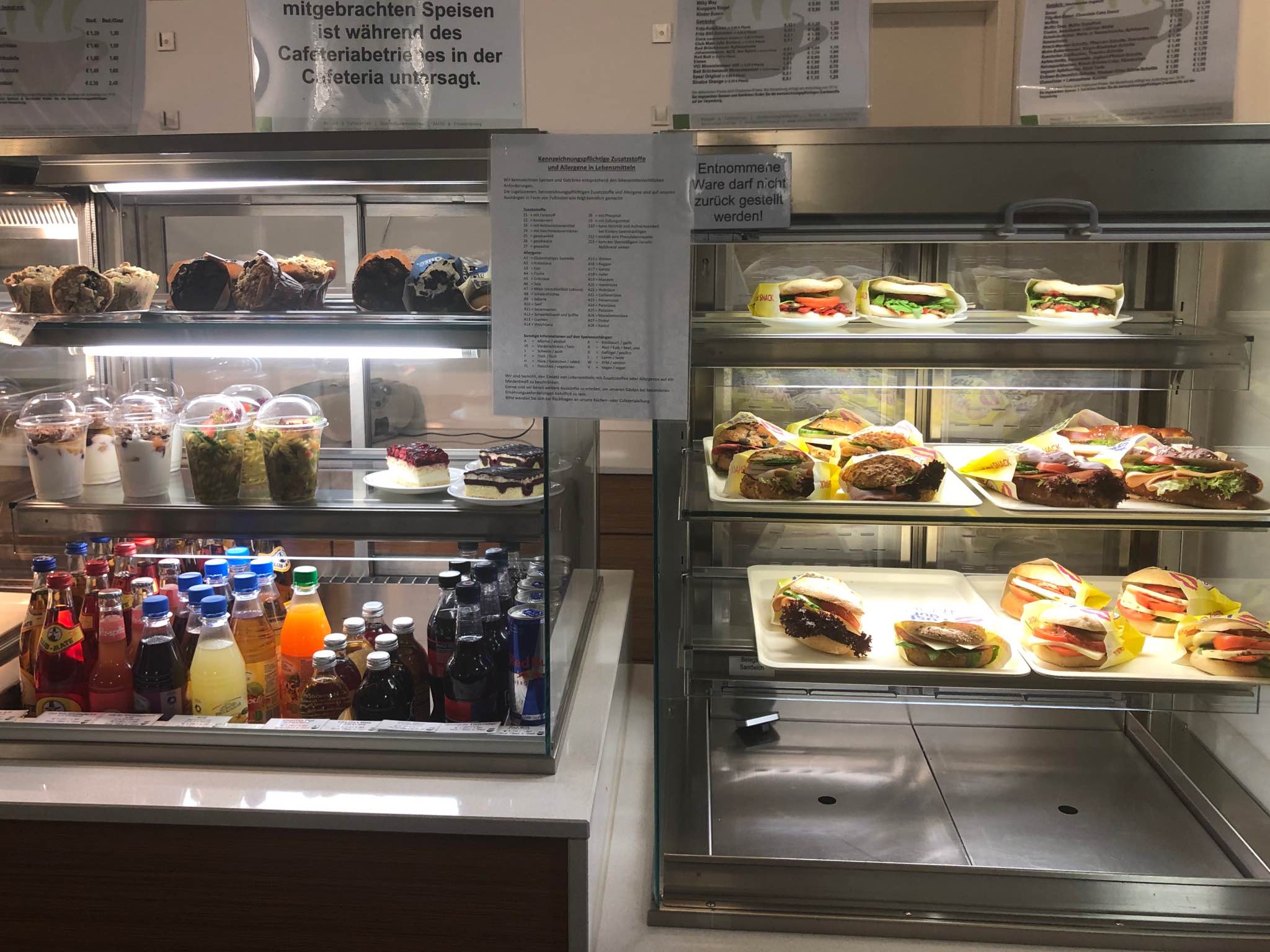 Brötchen in der Cafeteria der Juristischen Fakultät. Foto: Annika Betz
