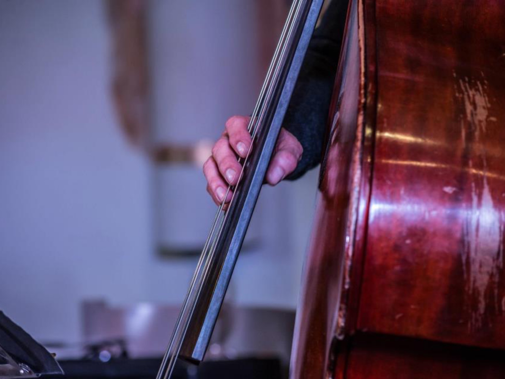 Cello_Symbol Musiker in Aktion. Symbolfoto: Pascal Höfig