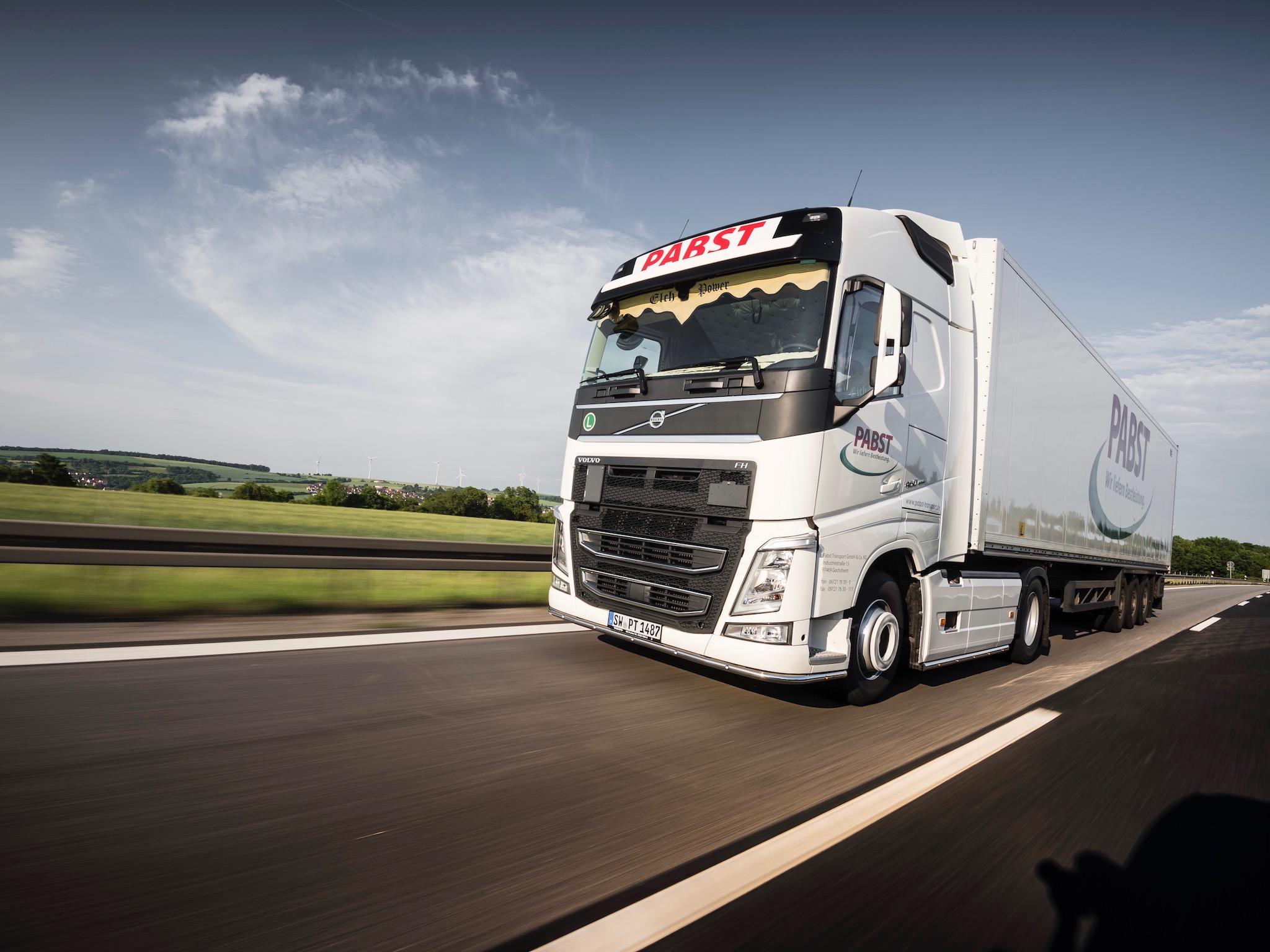 Ein Sattelzug unterwegs. Foto: Pabst Transport