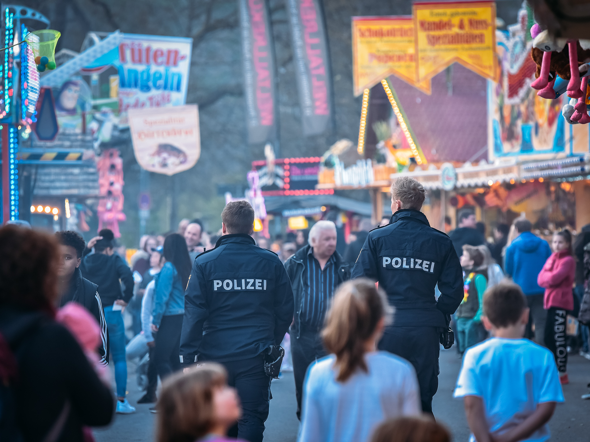 Polizei_Volksfest_Kiliani Polizei auf dem Festplatz. Foto: Pascal Höfig