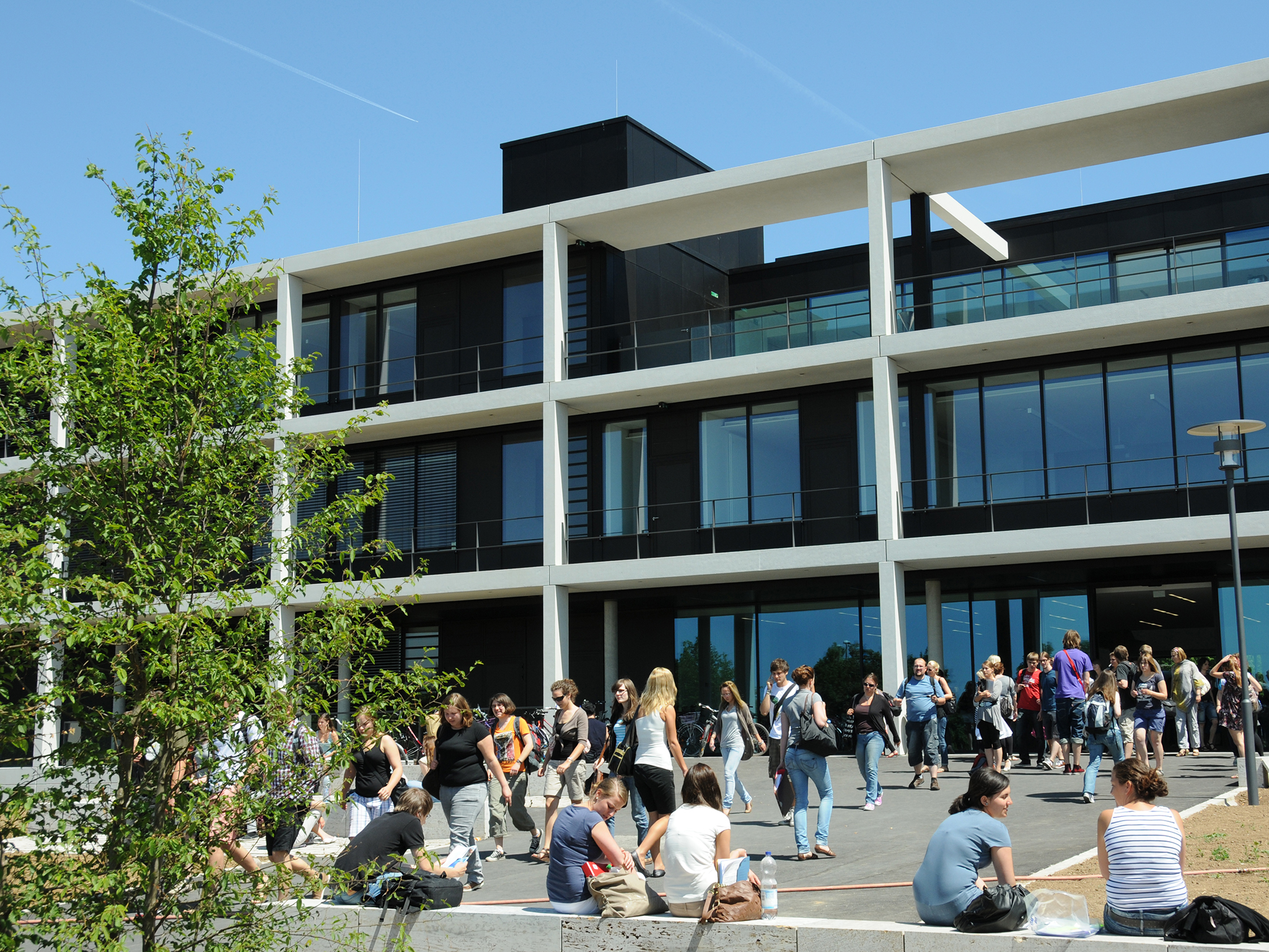 In wenigen Tagen füllt sich das Hörsaalgebäude wieder mit zahlreichen Studenten. Foto: Universität Würzburg