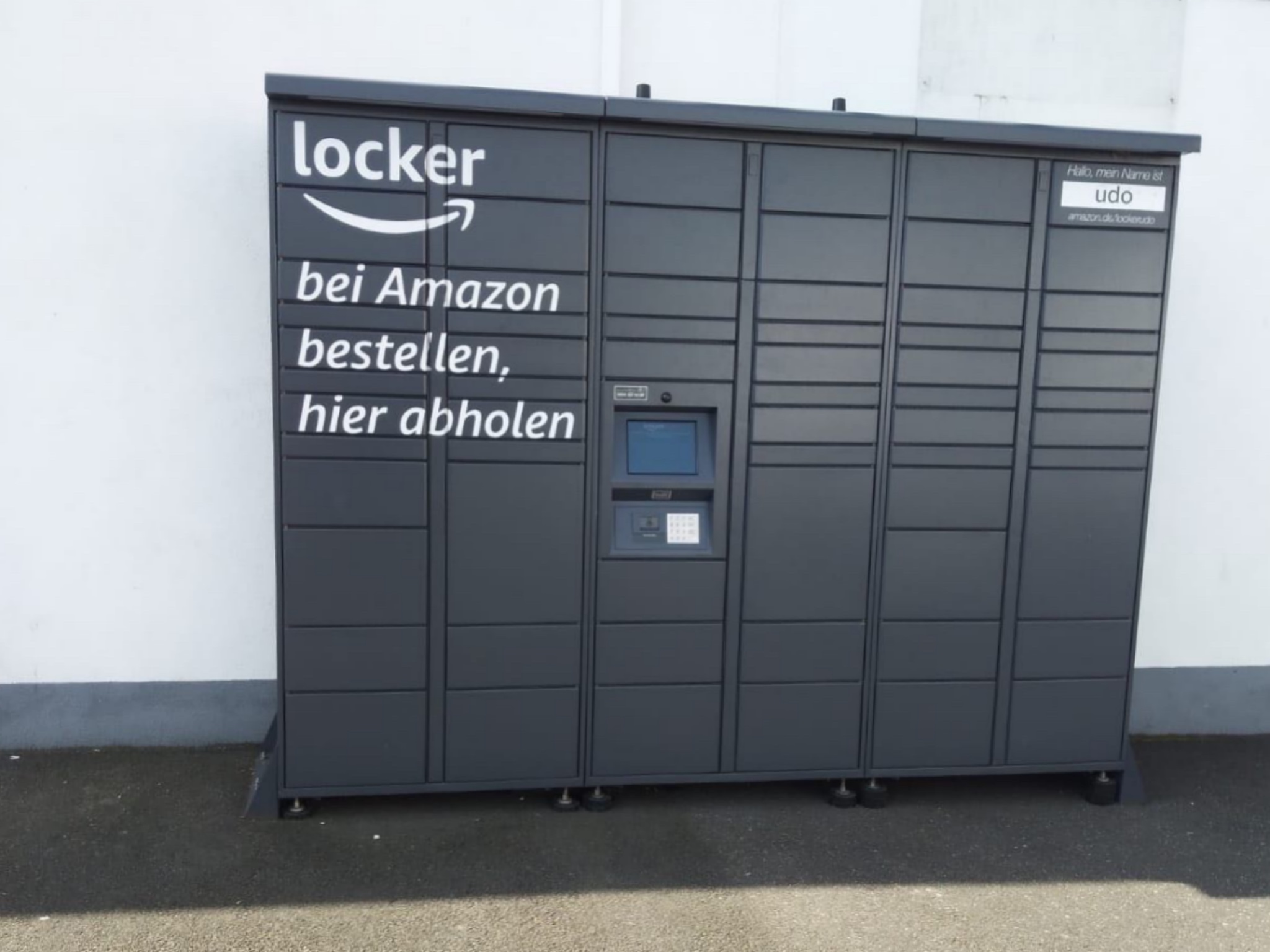 Amazon Locker_Udo Amazon Locker "Udo" in der Schweinfurter Straße. Foto: Sandro Weiß
