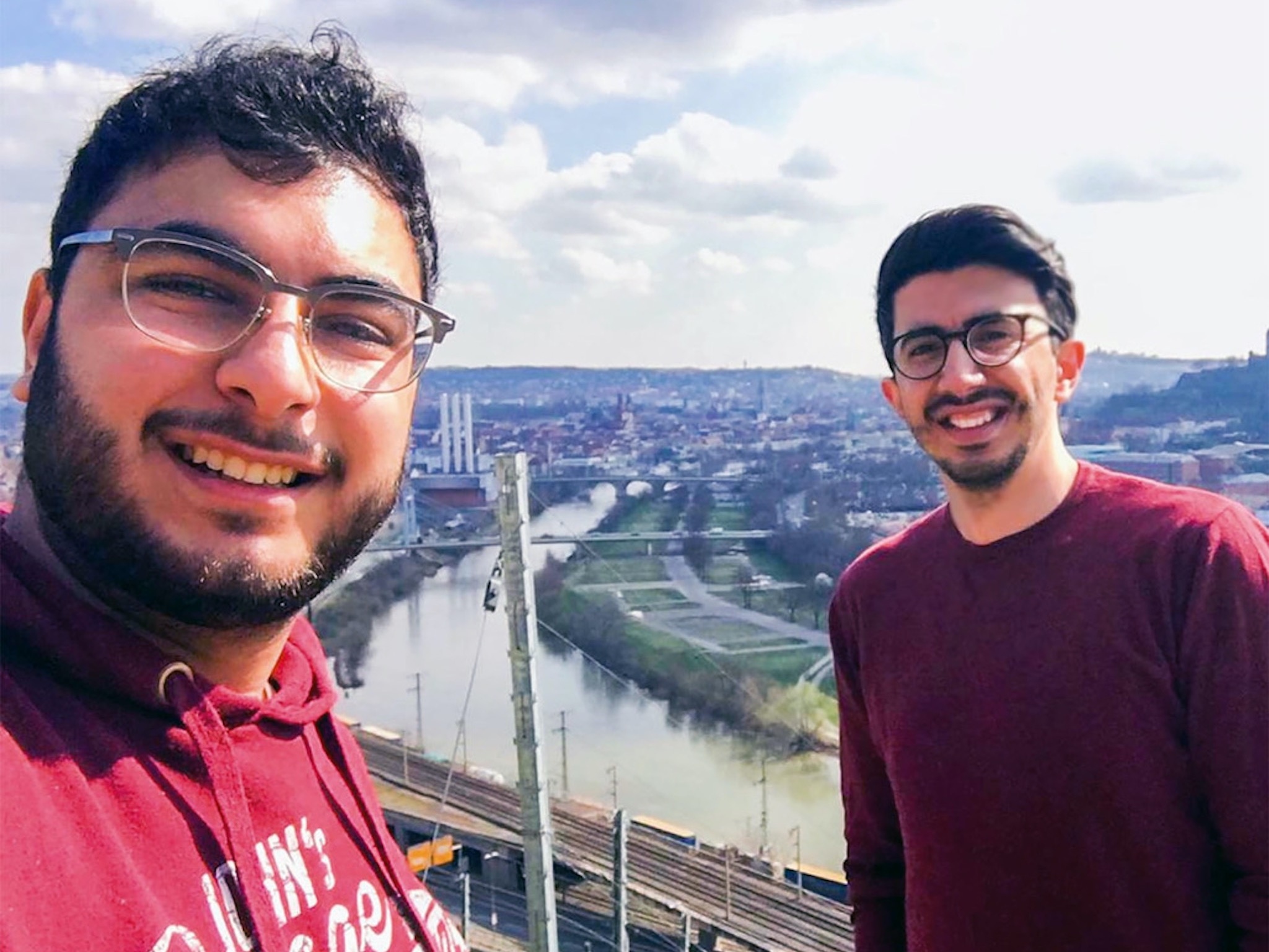 Osama_Basel_Jibbern (von li.) Osama Albernawi, Maschinenbau, und Basel Asideh, Soziale Arbeit, haben die Initiative „Jibbern“ 2020 gegründet. Bild: Basel Asideh.