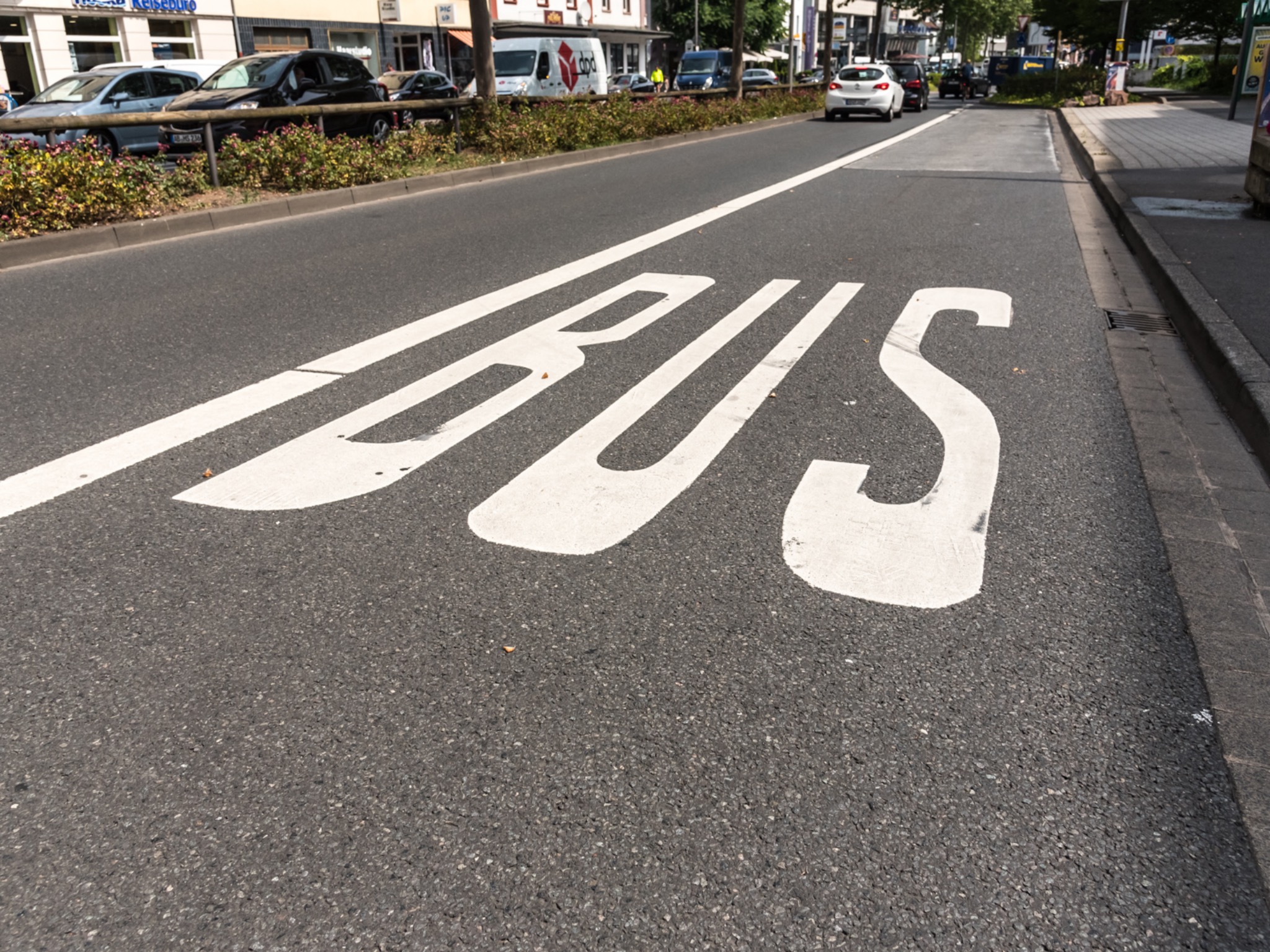 Bus_Nahverkehr Der Azubi-Shuttle als sinnvolle Ergänzung des Angebots im öffentlichen Nahverkehr: Die Verkehrsanbindung im Landkreis Rhön-Grabfeld wird auf diese Weise den individuellen Bedürfnissen der Azubis angepasst. Symbolfoto: Pascal Höfig
