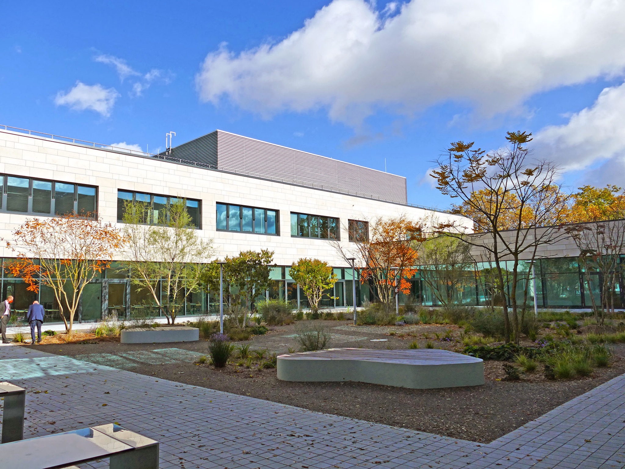 Atrium Das Atrium des Neubaus der FHWS am Standort Schweinfurt. Foto: FHWS