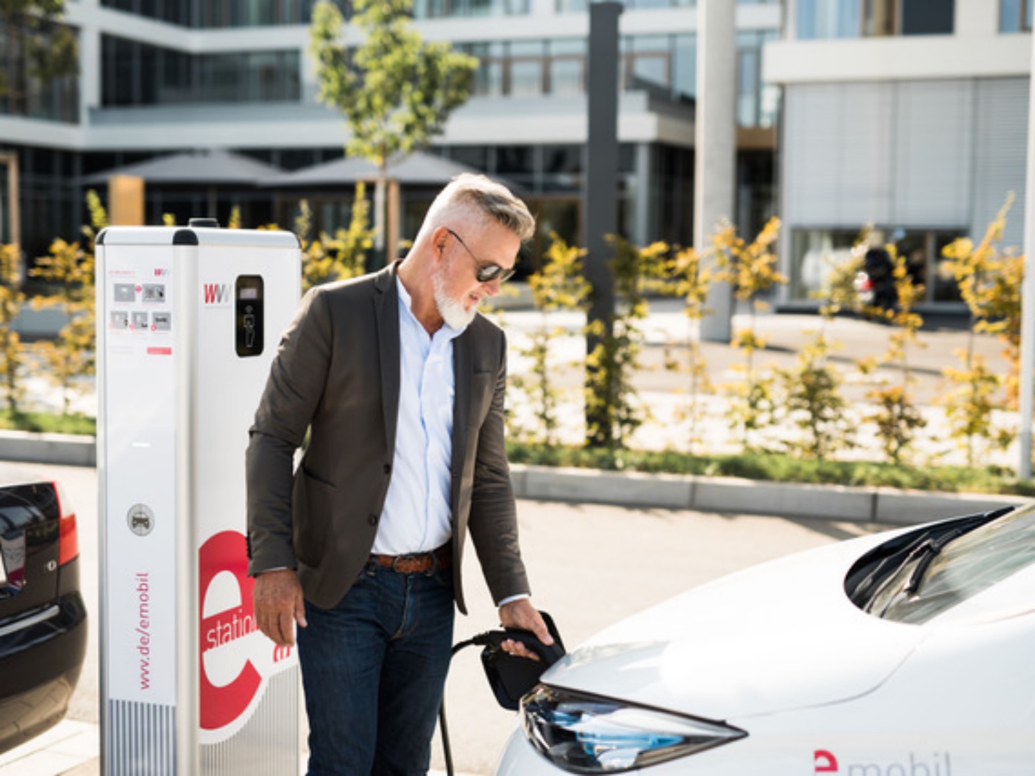 E-Ladestation-lauraschraudnerfotografie Die WVV kennt sich im Gebiet E-Mobilität bestens aus! Foto: Laura Schraudner