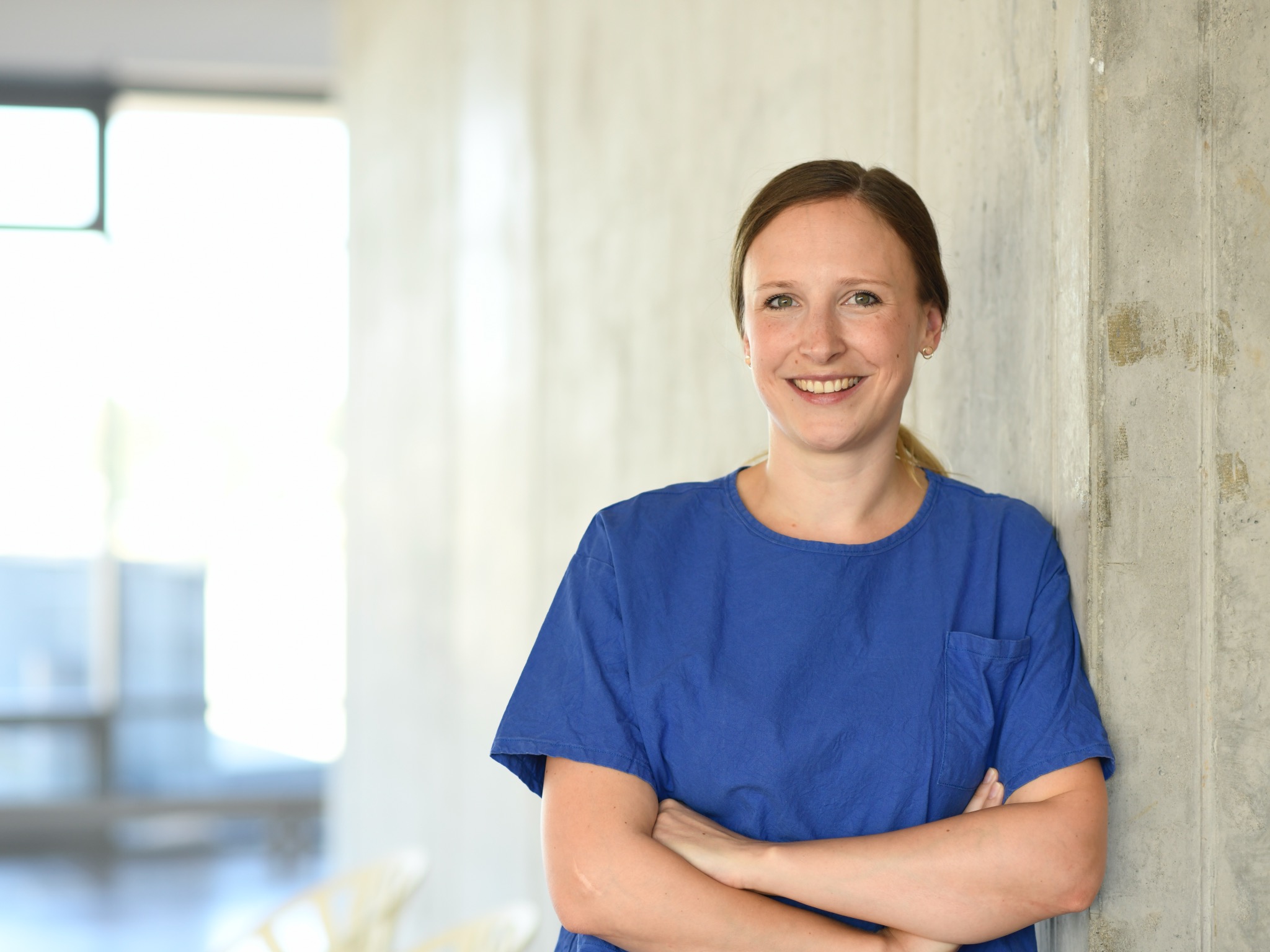 Mitarbeiter*innen am UKW profitieren von den guten Weiterbildungschancen und den flexiblen Arbeitszeiten. Foto: Ingo Peters