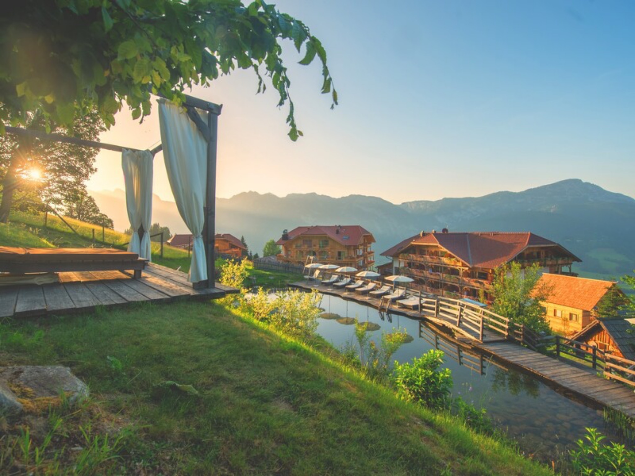Höflehner_ReiseauktionMP_Fotor Einfach mal rauskommen und die Seele baumeln lassen. Foto: Natur- und Wellnesshotel Höflehner GmbH