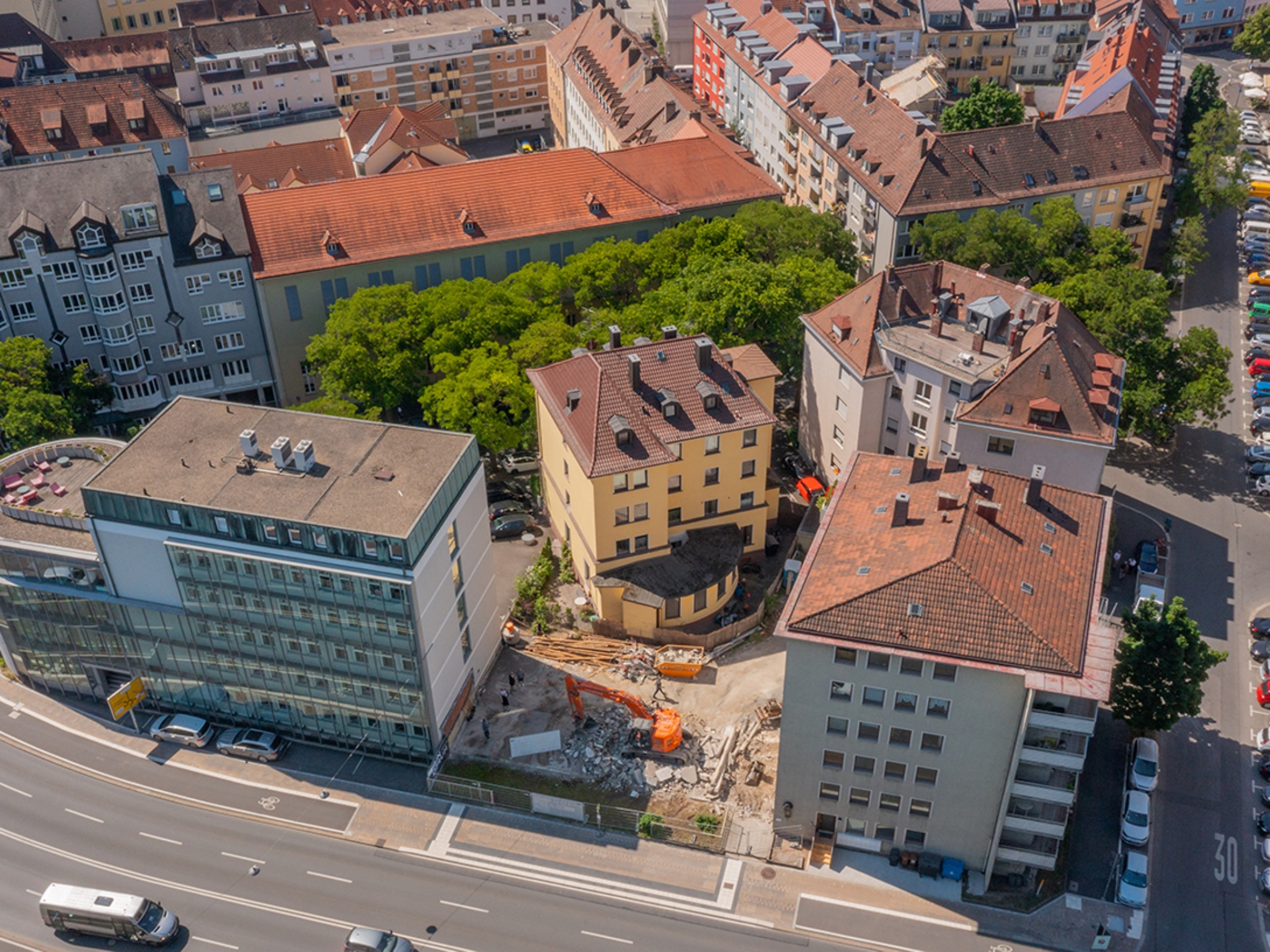 Spatenstich_xtrakt_media_Thomas_Duechtel Von oben gesehen: Der Neubau in der Neutorstraße 14a schließt die Lücke des Quartiers. Foto: xtrakt media Thomas Düchtel