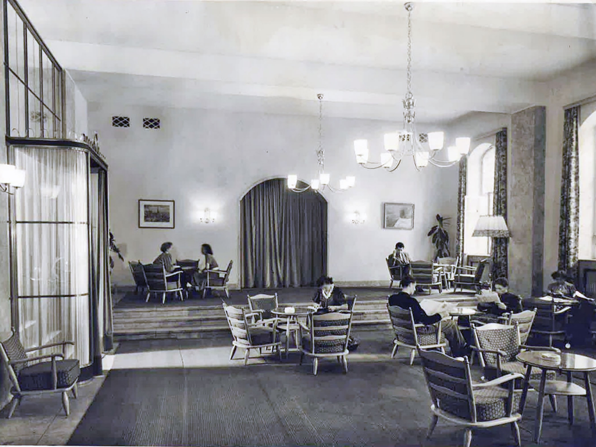 Lesesaal im Studentenhaus der fünfziger Jahre. Foto: Studentenwerk Würzburg