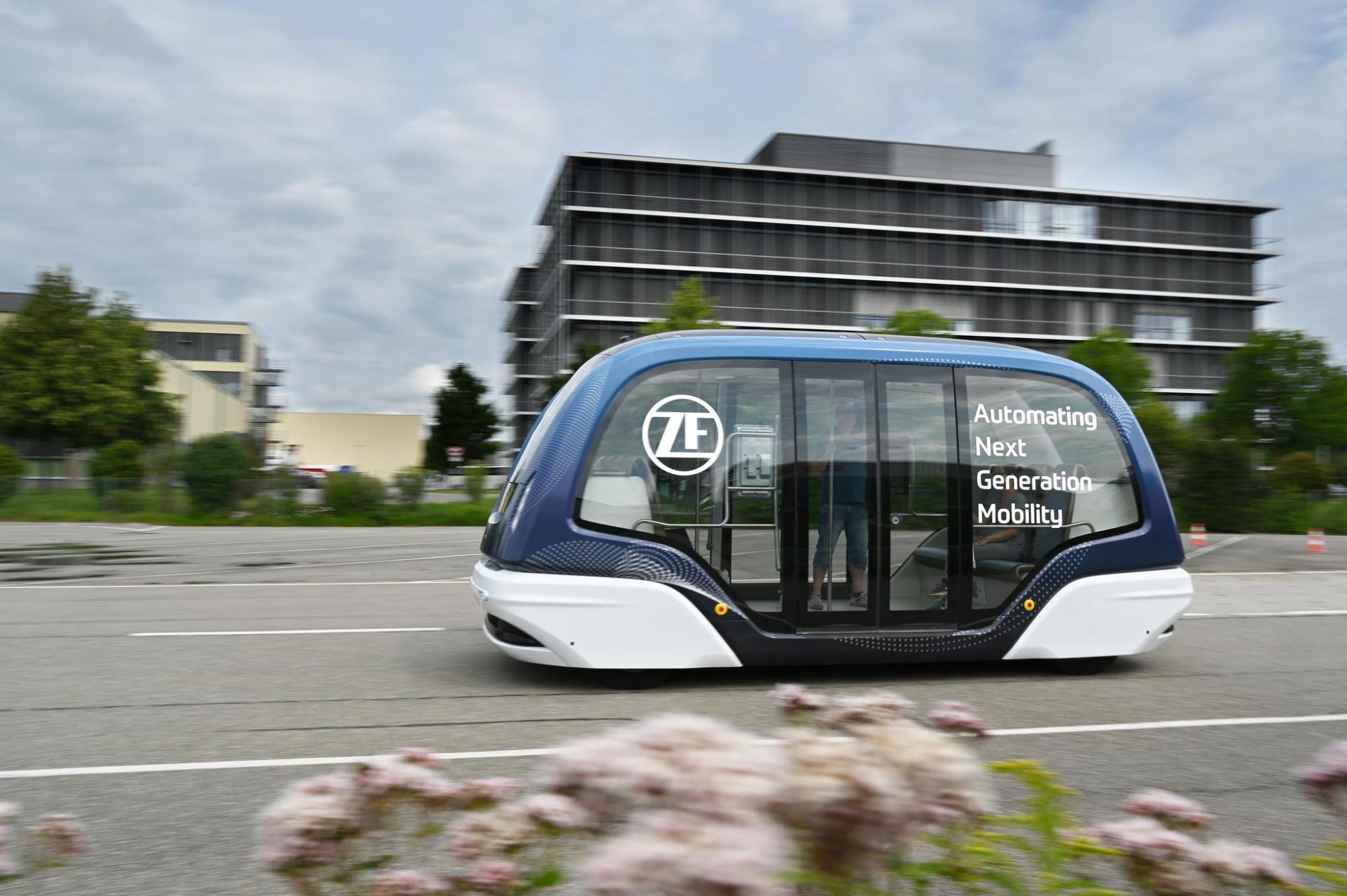 Autonome Shuttle ZF Schweinfurt Mit den neuen Shuttles von ZF ist man schnell, nachhaltig und ganz autonom unterwegs. Foto: ZF Schweinfurt