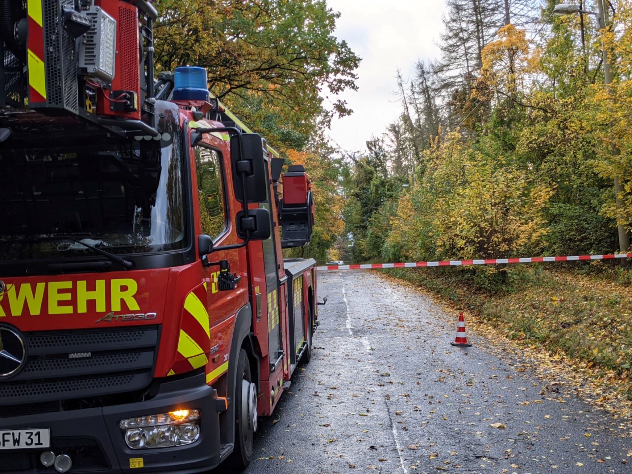 Unwetter_Feuerwehr Die Feuerwehr Würzburg ist wegen des Sturmtiefs Ylenia im Einsatz. Foto: Berufsfeuerwehr Würzburg