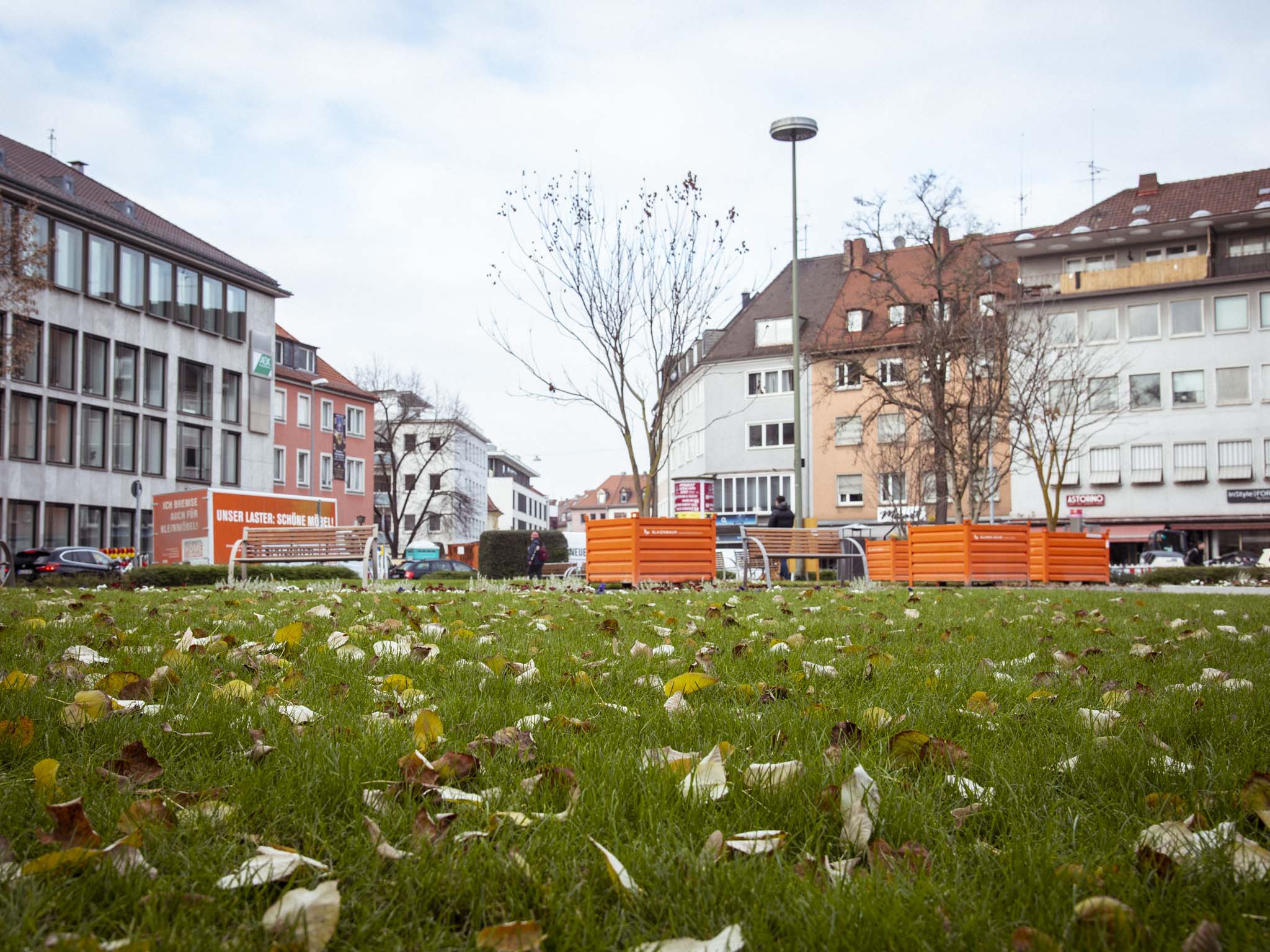 2019 12 03 WUERZBURG Kardinal Faulhaber Platz 05 WEB2048 Der Kardinal-Faulhaber-Platz. Foto: Dominik Ziegler