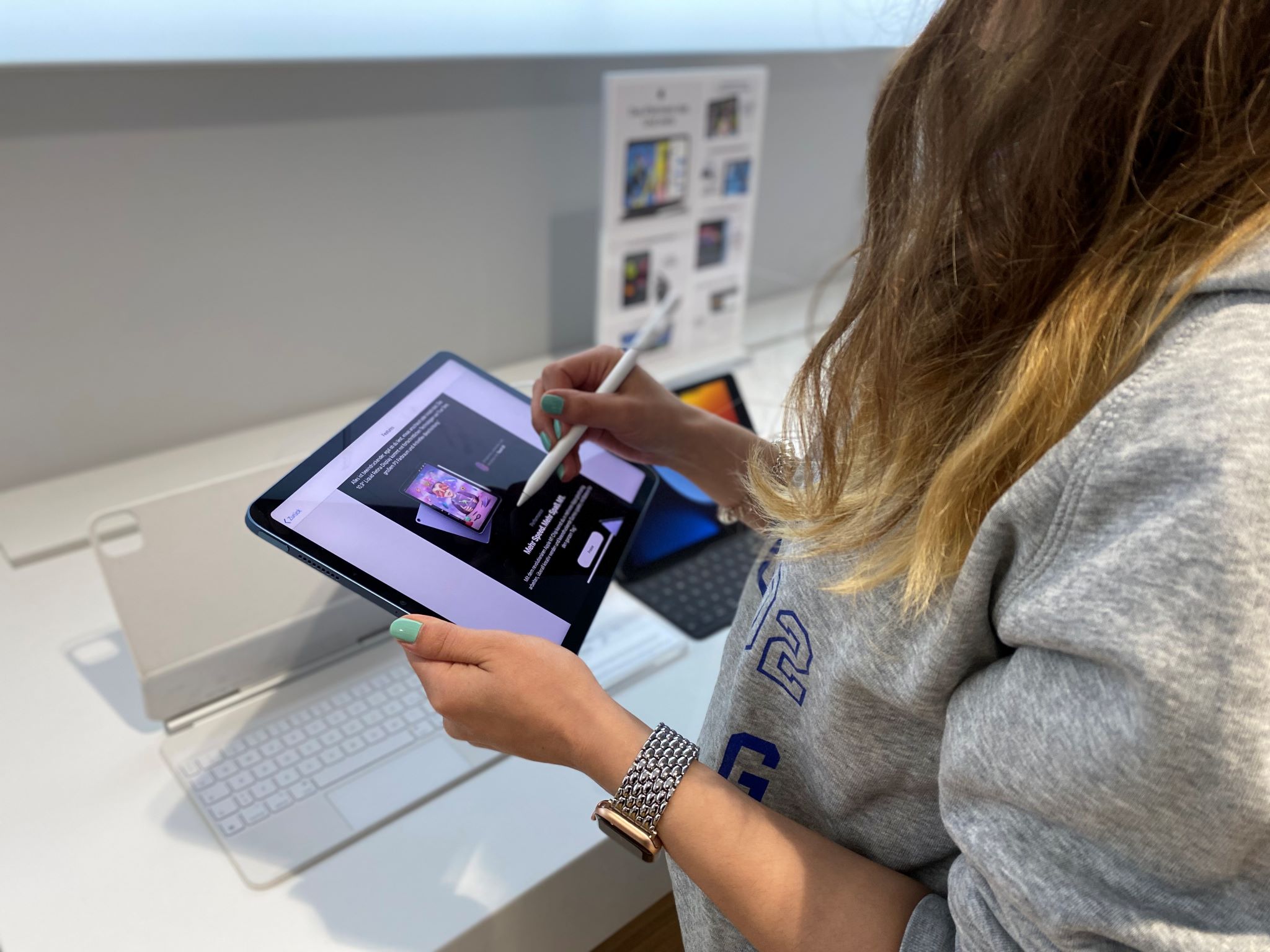 Das iPad Air ist ein starker Lernpartner für das Studium. Foto: Diana Hisamudin