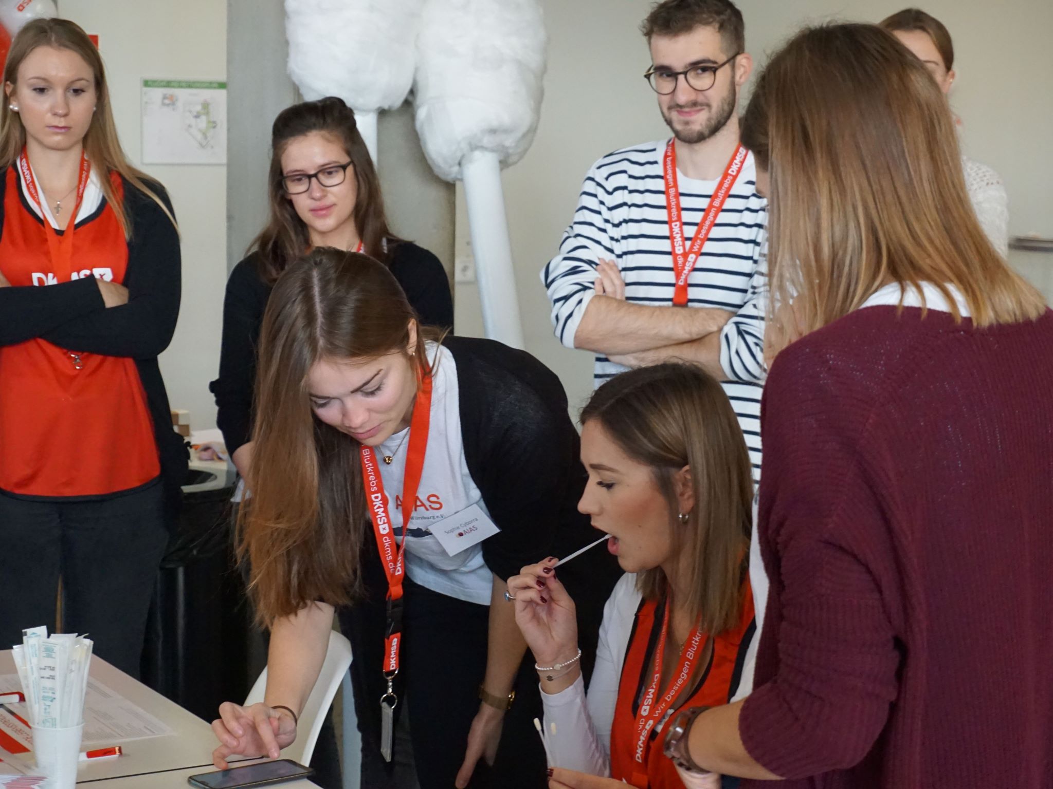 RegistrierungsaktionStäbchen Die Registrierung dauert nur wenige Minuten und kann Menschenleben retten. Foto: AIAS Würzburg e.V.