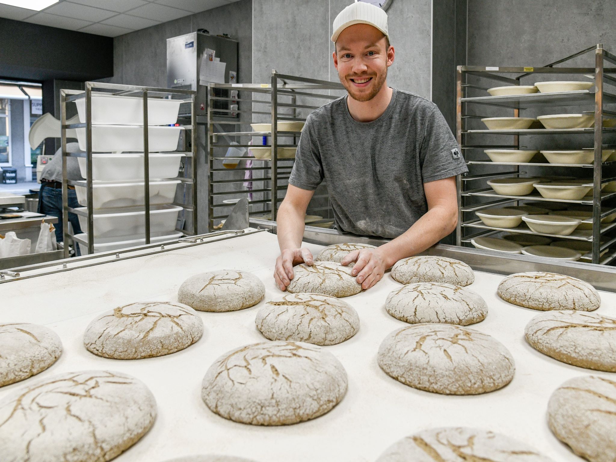 Brotbaeckerei_Duell Bäckermeister Sebastian Düll von der Brotbäckerei Düll. Foto: Thomas Obermeier