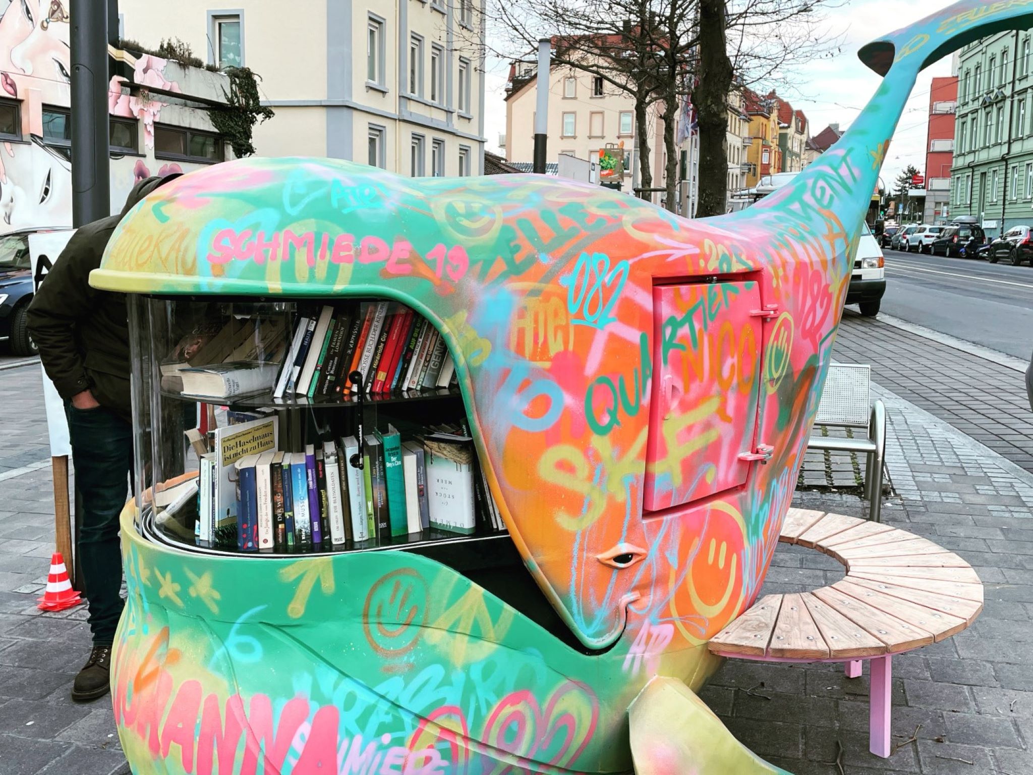 Der Bücherwal "Schorsch" in der Zellerau. Foto: Carolin Stöcker.