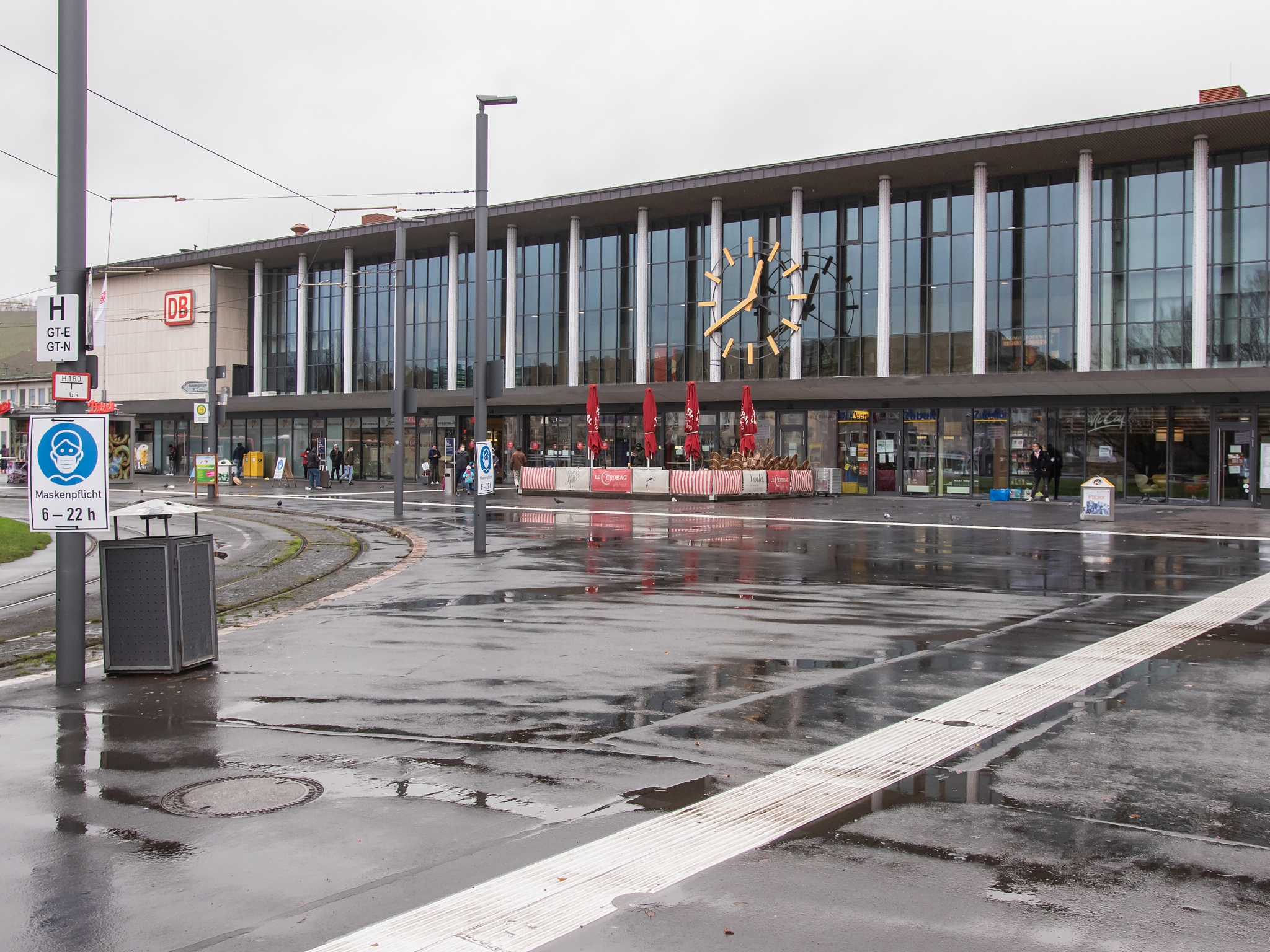 hauptbahnhof würzburg