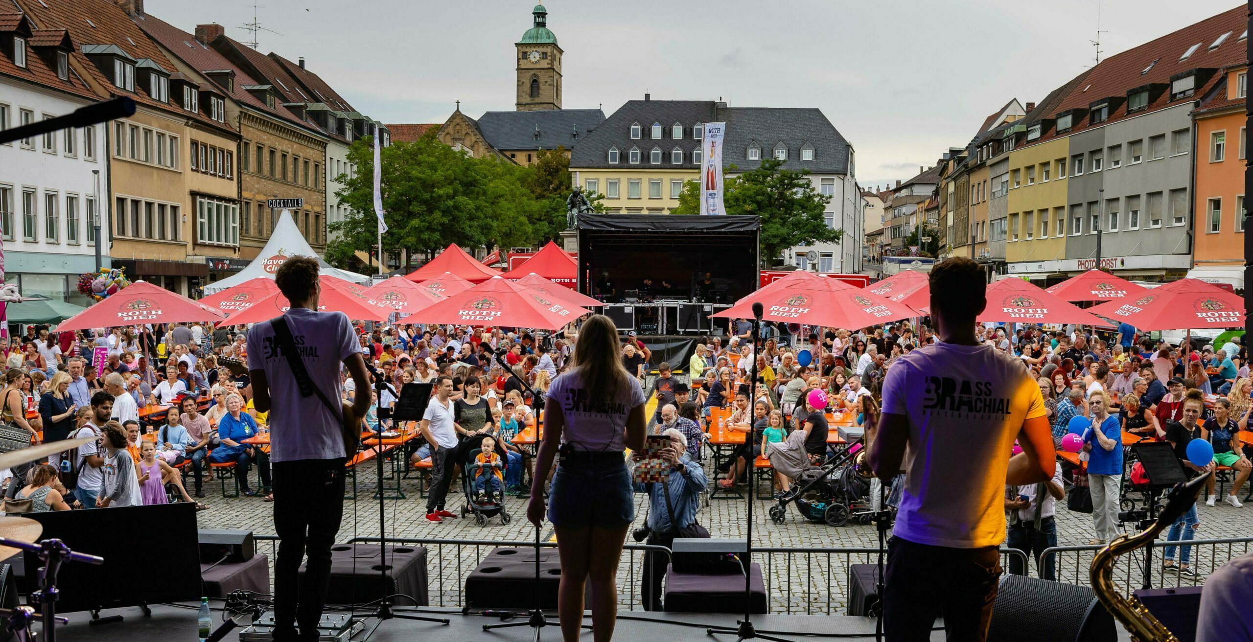 Schweinfurt Stadtfest Stadtwerke Bühne von hinten 2022