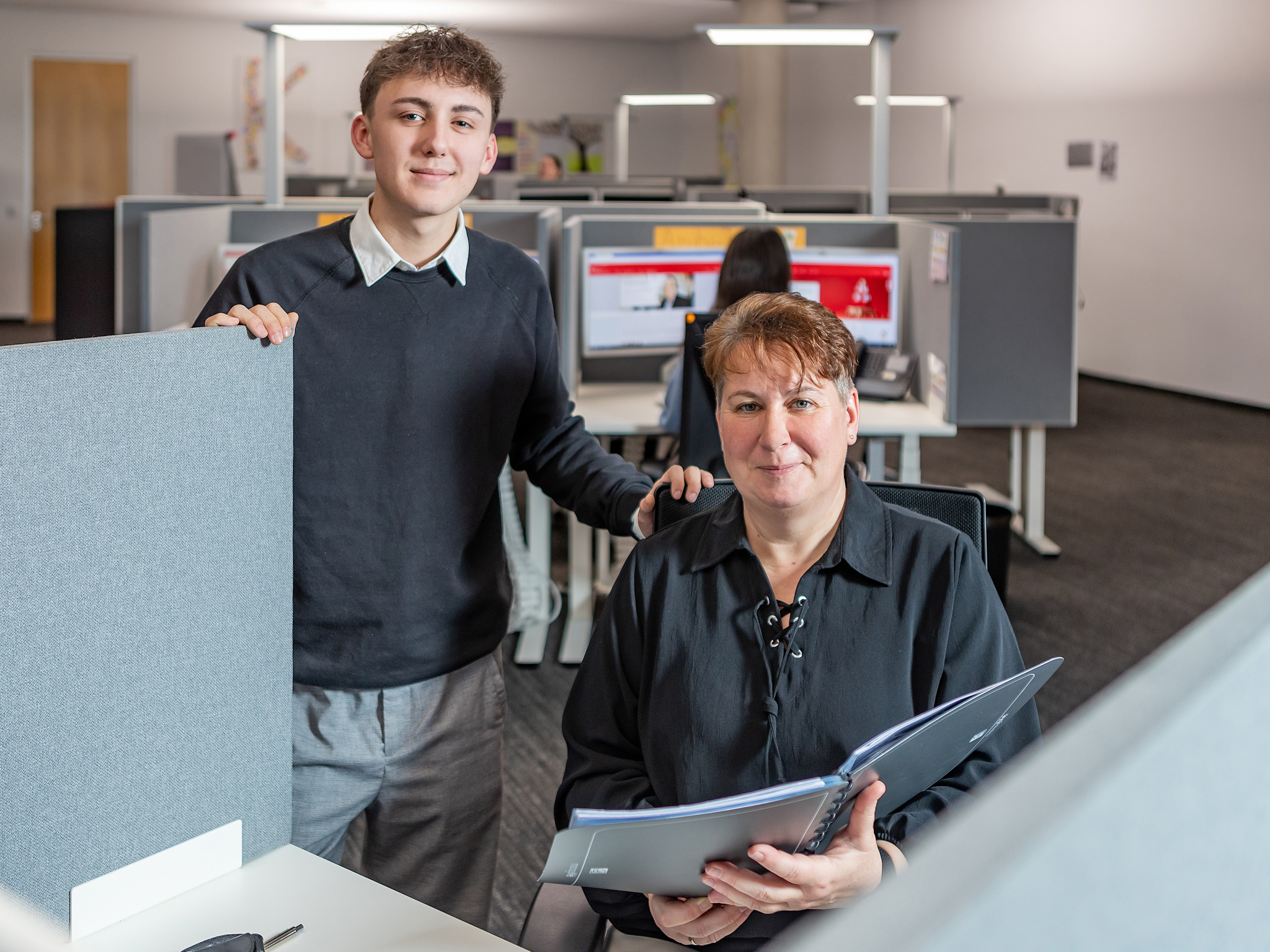 sparkasse_KSC_Wueerleben Nach der Ausbildung zur Servicefachkraft für Dialogmarketing stehen viele Türen offen. Foto: Silvia Gralla
