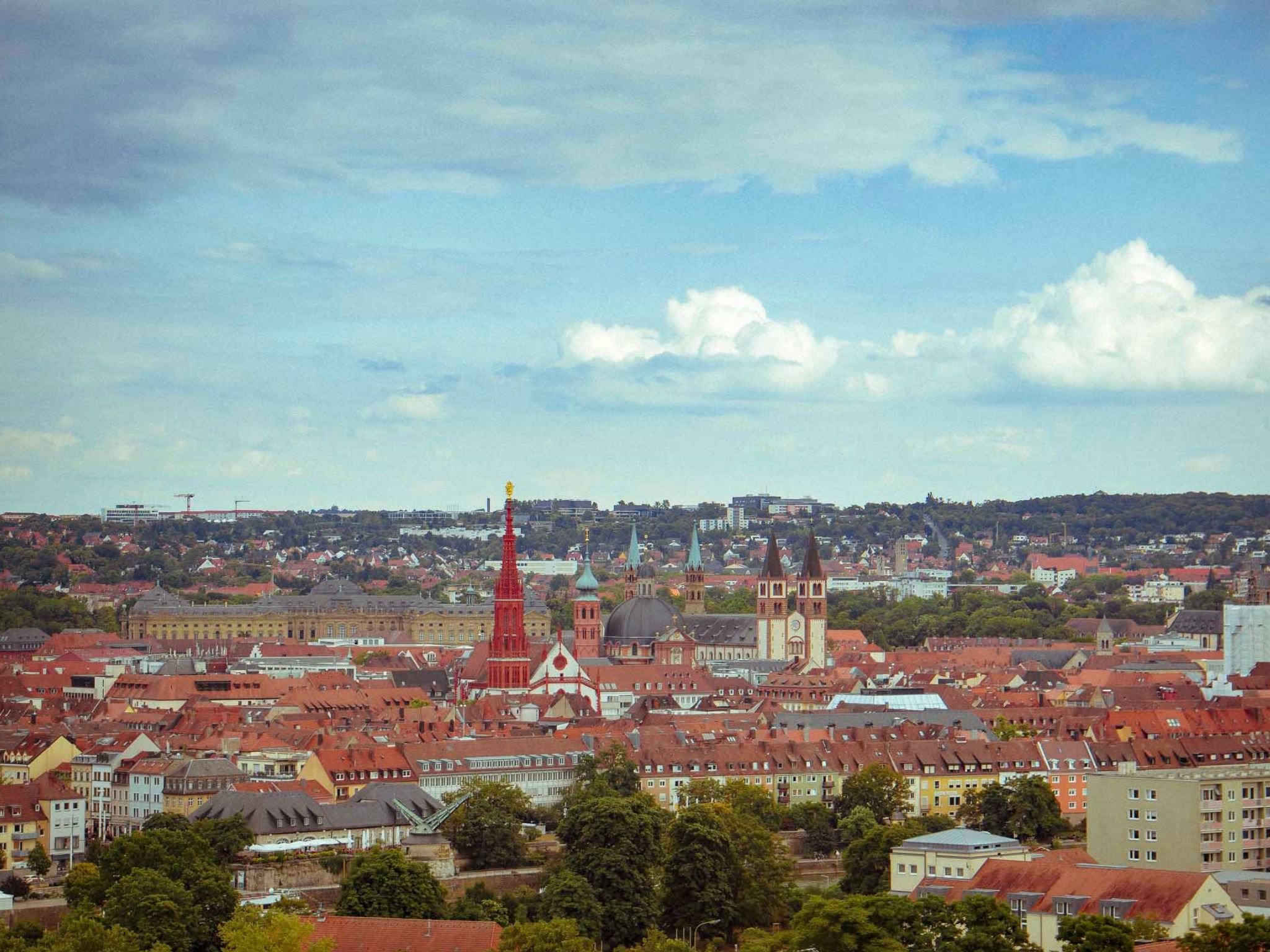 2017 10 18 WUERZBURG WUESHOP Kalender 2018 Aussicht auf Würzburg. Foto: Pascal Höfig