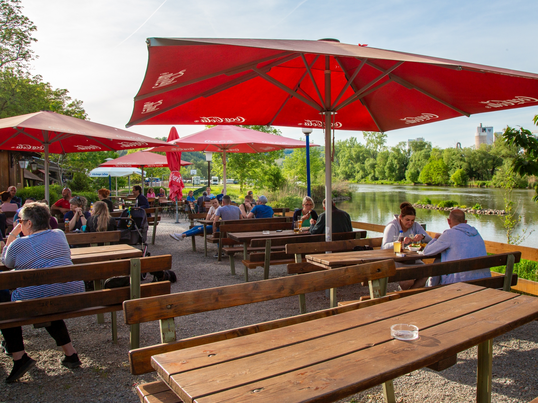 Laudenbach 2 – Fabi Gebert Biergärten direkt am Main haben einen ganz besonderes Flair. Foto: Fabian Gebert