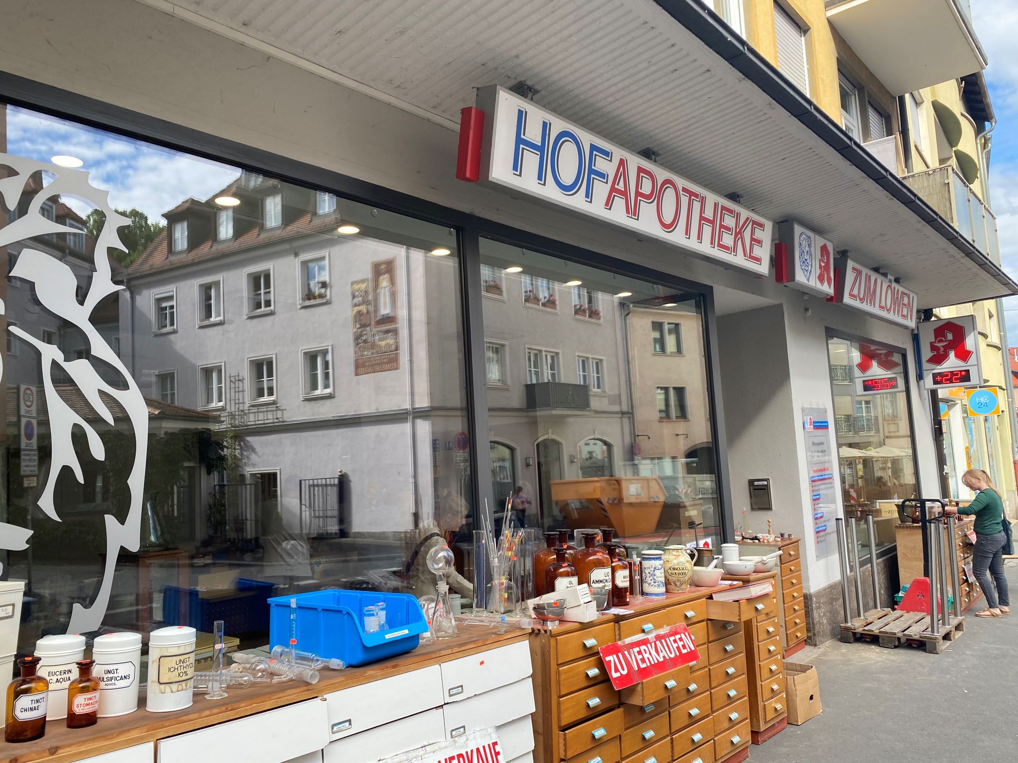 Hof-Apotheke zum Löwen in der Zeller Straße in Würzburg. Foto: Katharina Kraus