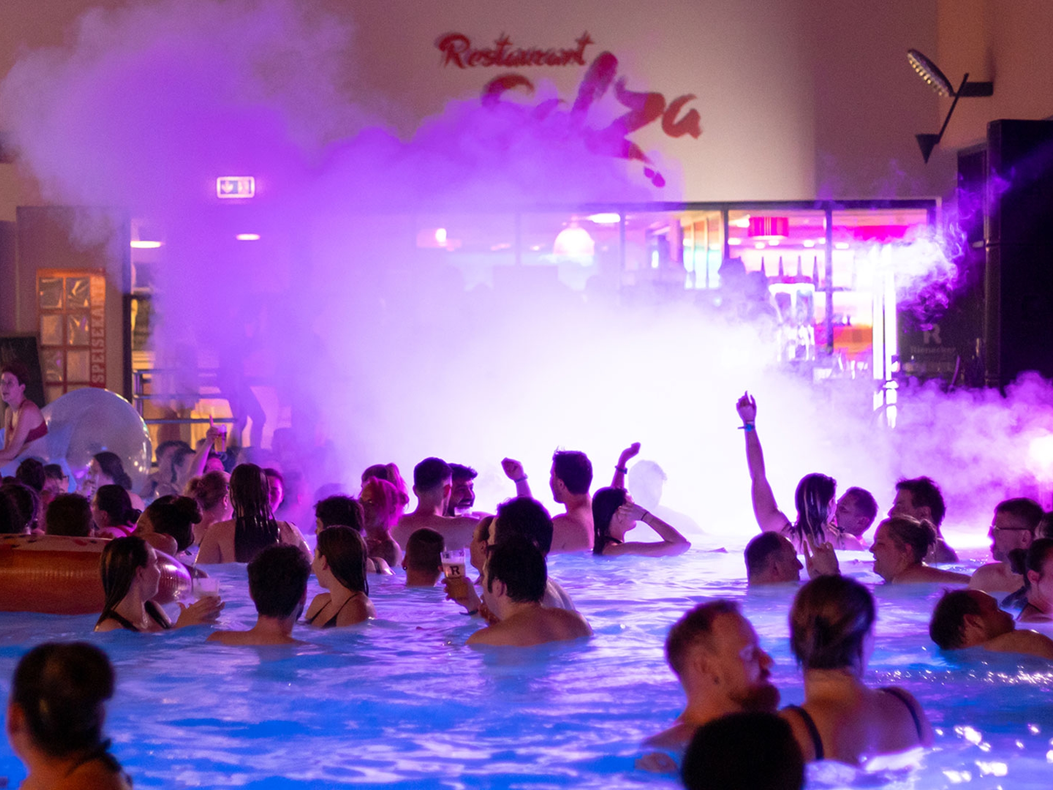 Rock in der Franken-Therme: Jetzt Tickets für den 8. November 2024 sichern. Foto: Franken-Therme Bad Windsheim